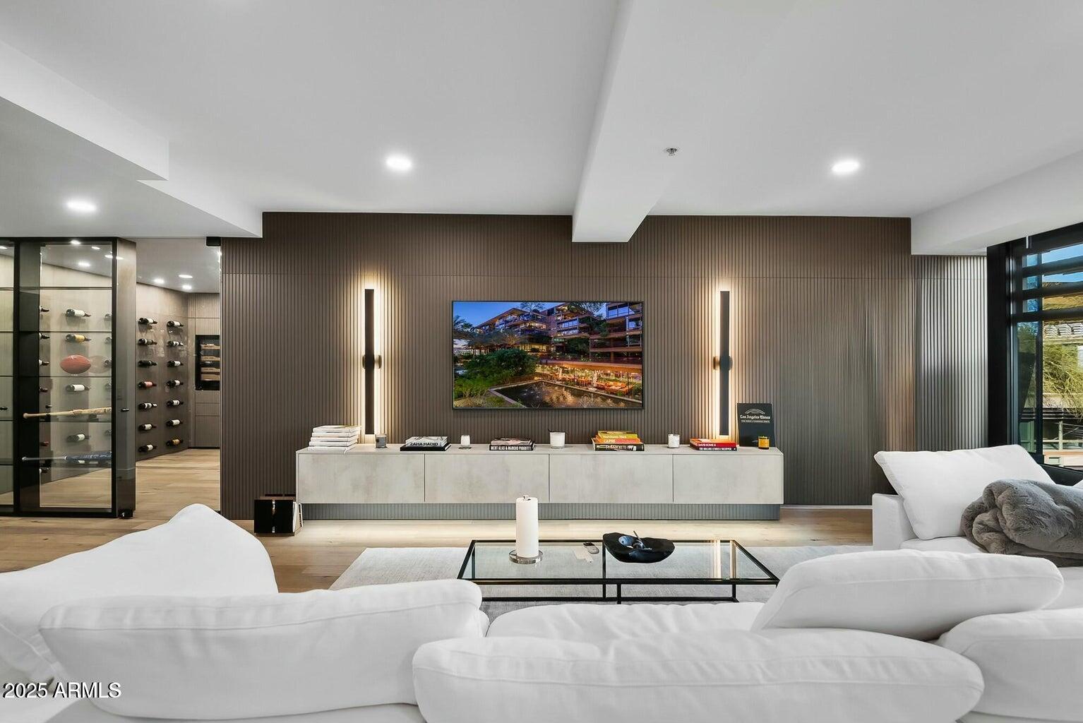 7147 E RANCHO VISTA Drive 6011