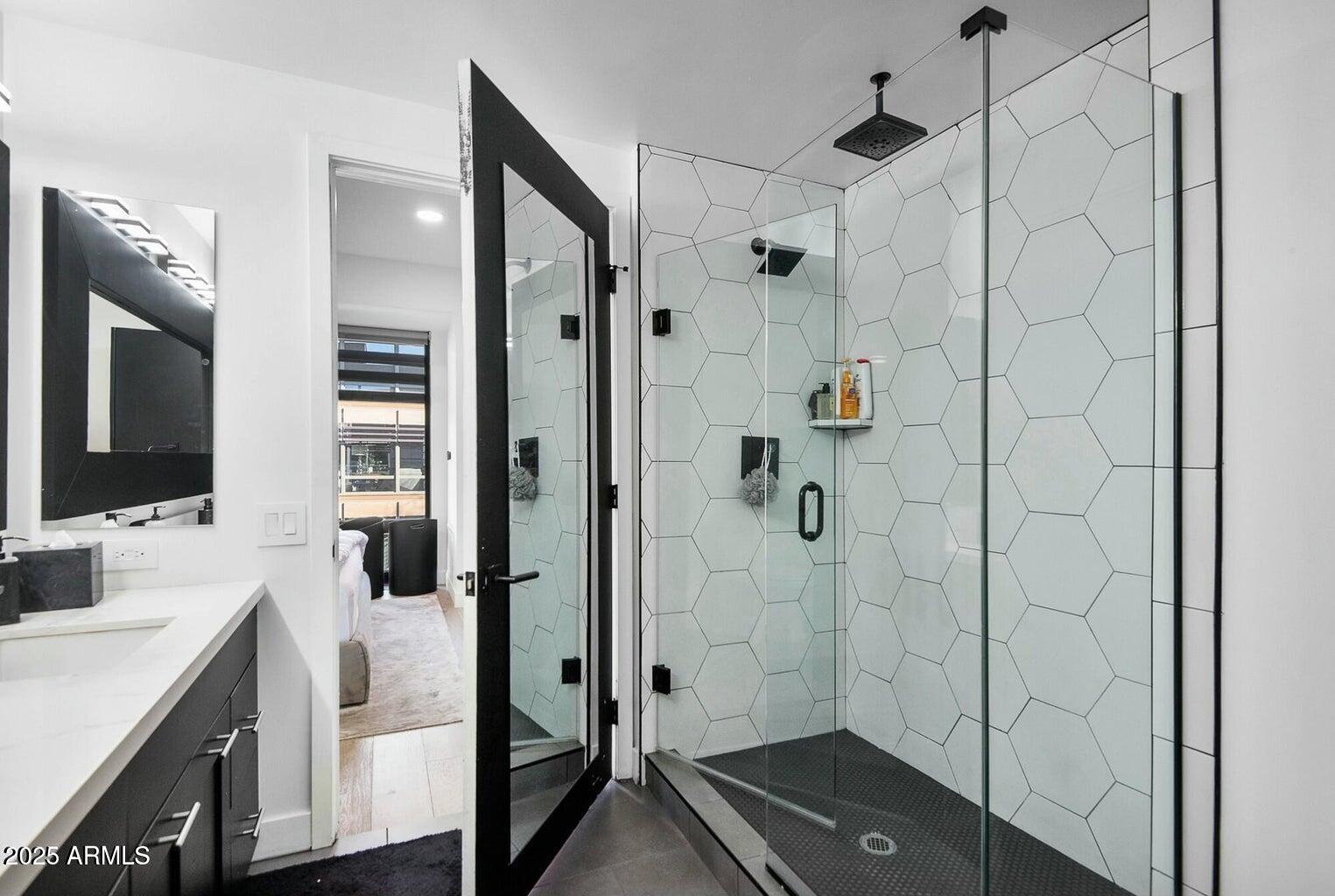 7147 E RANCHO VISTA Drive 6011