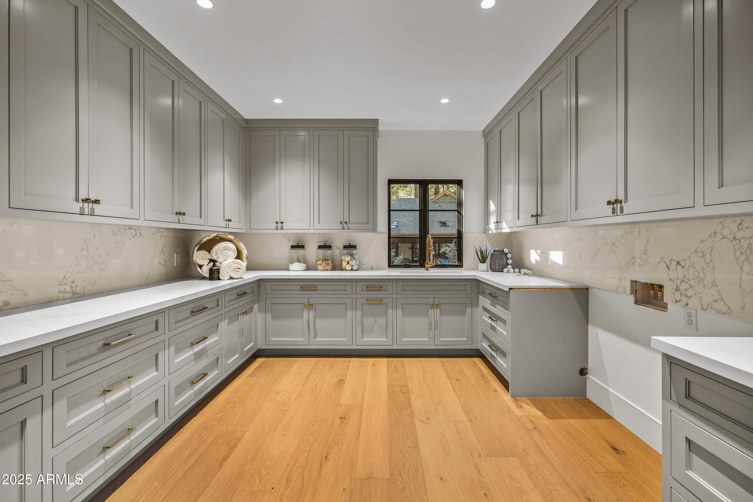 2732 LINDBERG Spring