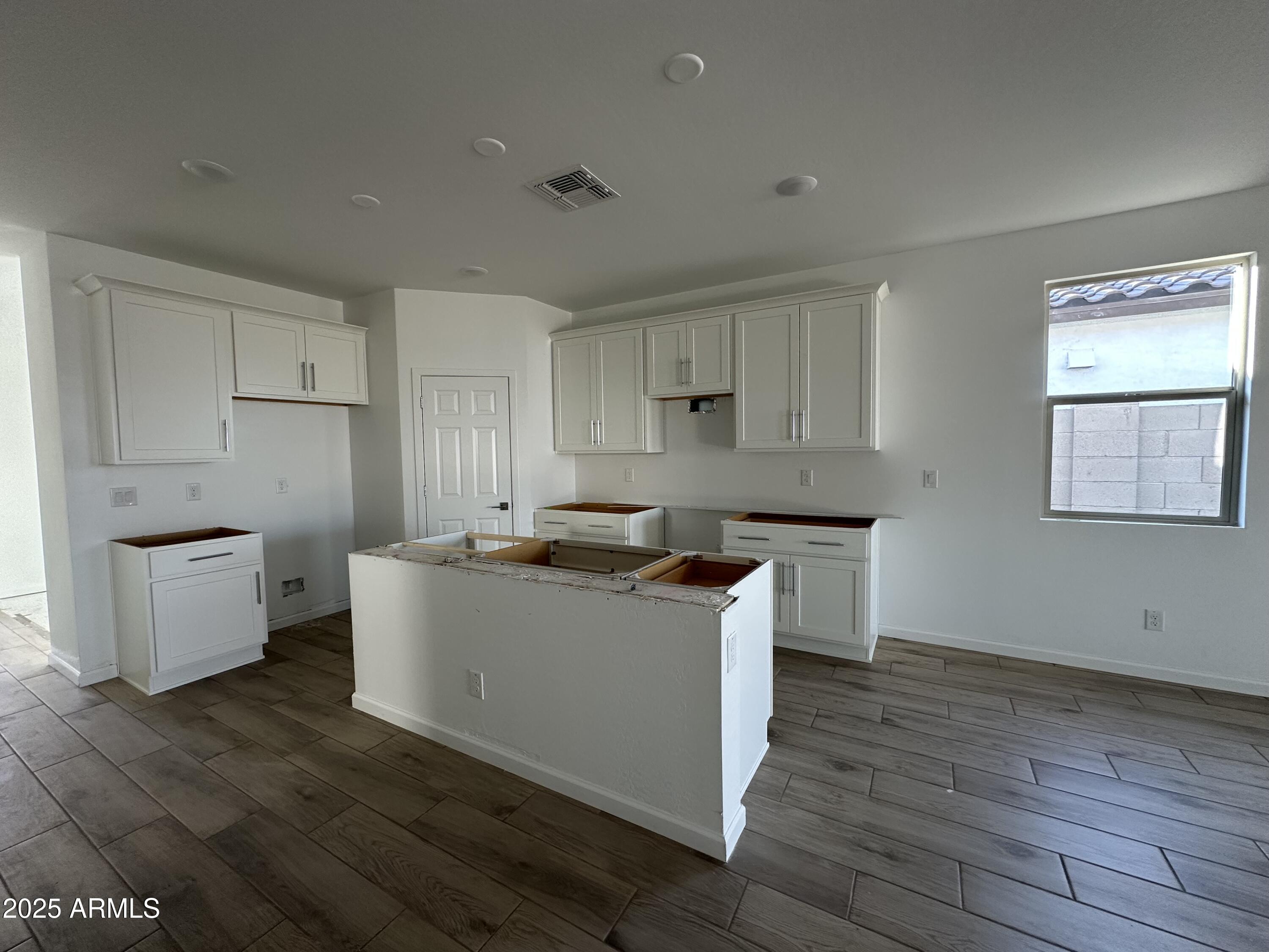 47664 W MOELLER Road