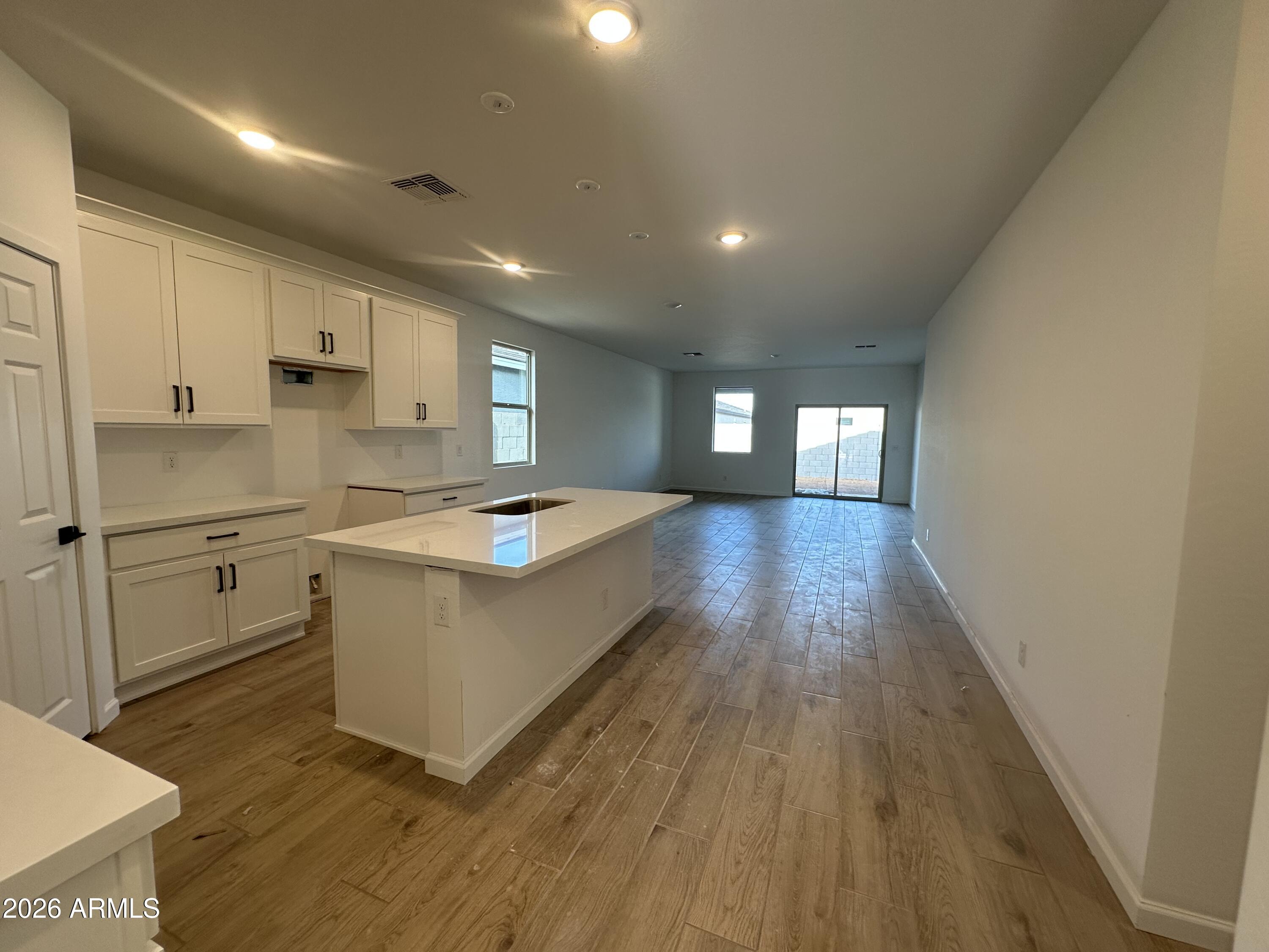 47664 W KENNER Drive