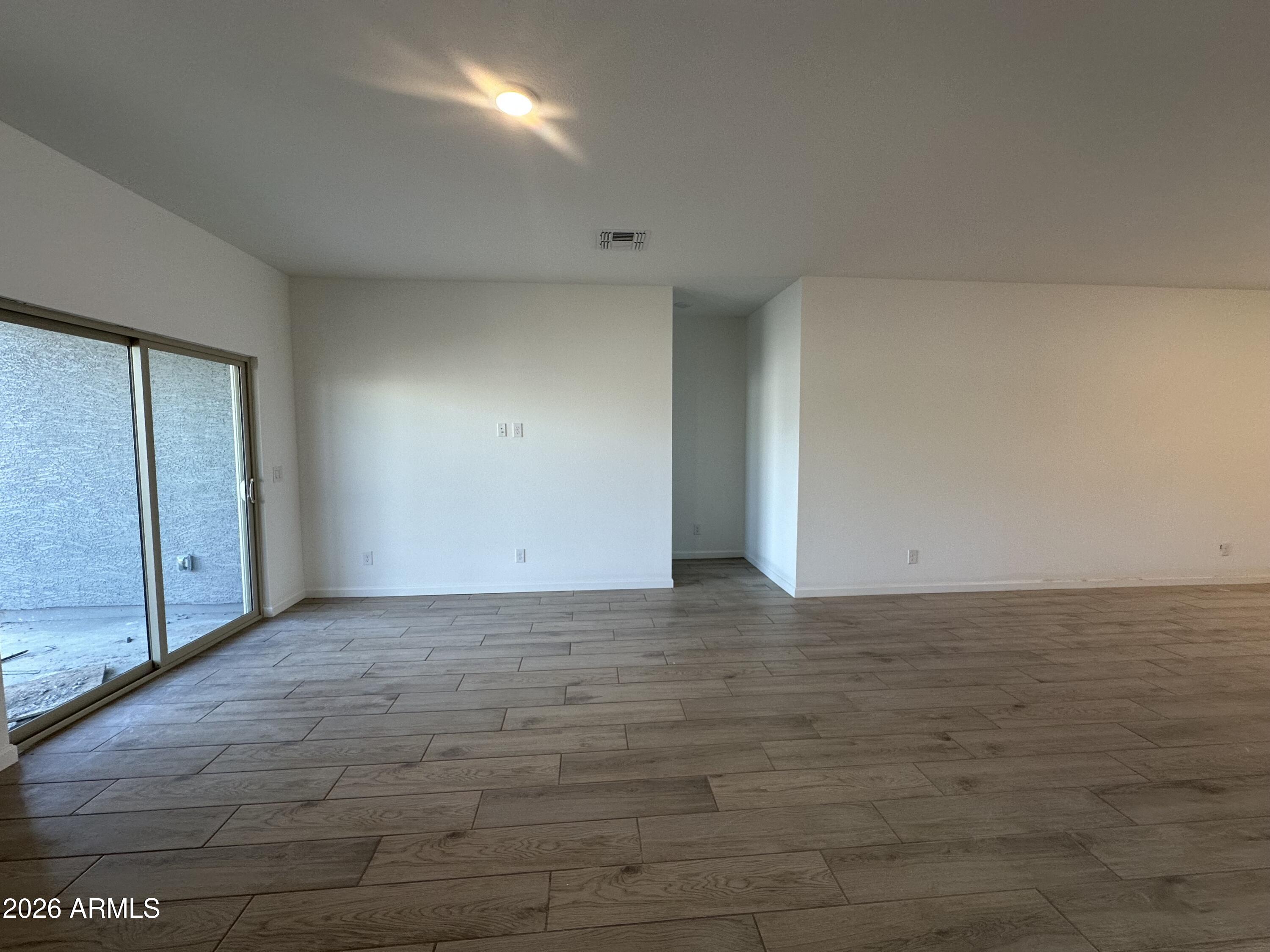 47664 W KENNER Drive