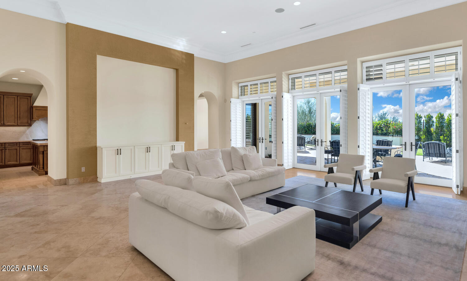 3905 E SIERRA VISTA Drive