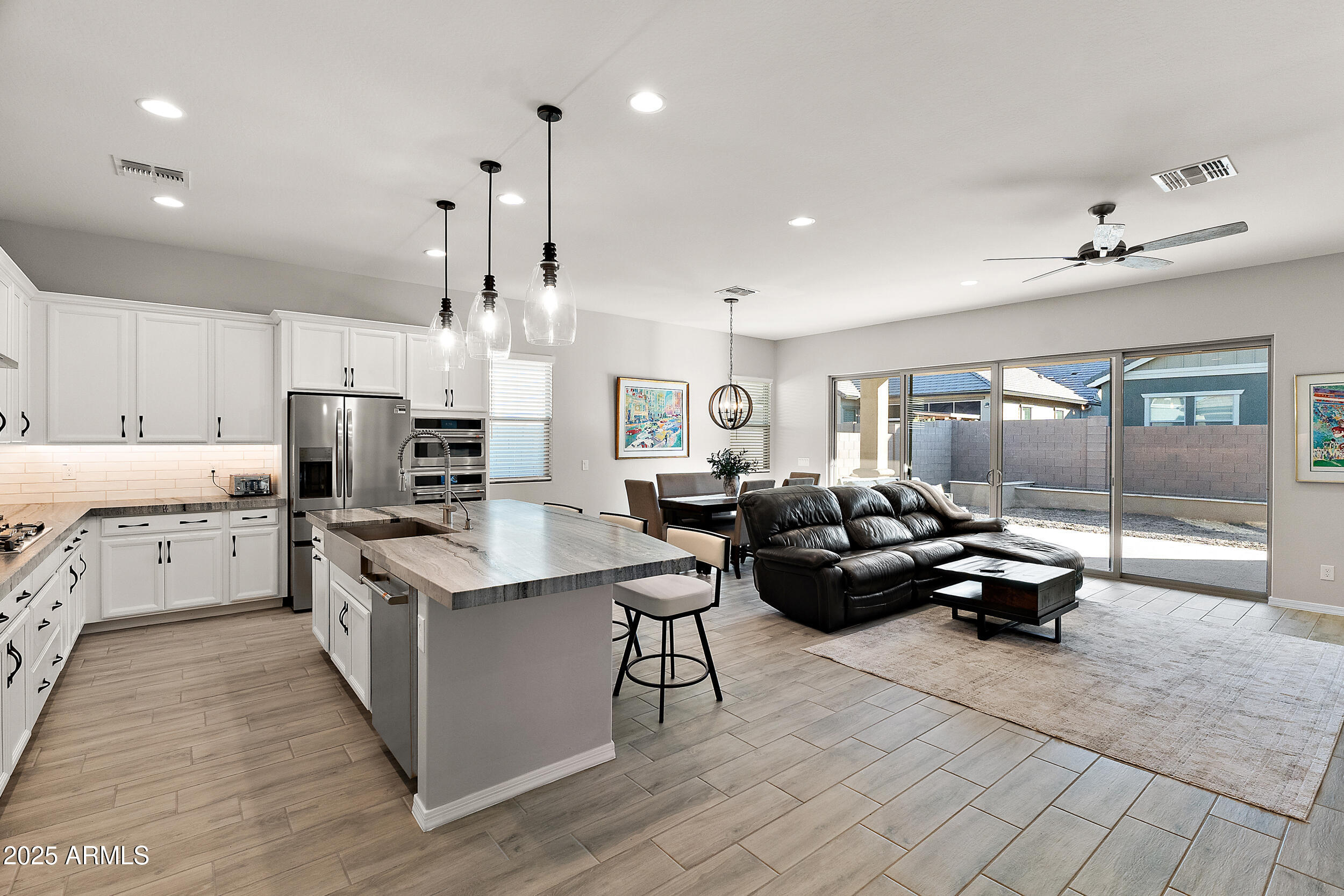 23065 E CARRIAGE Way