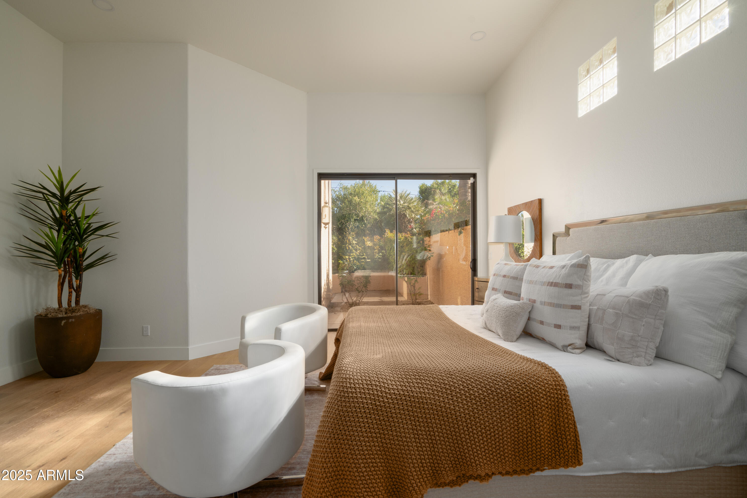 8100 E CAMELBACK Road 175