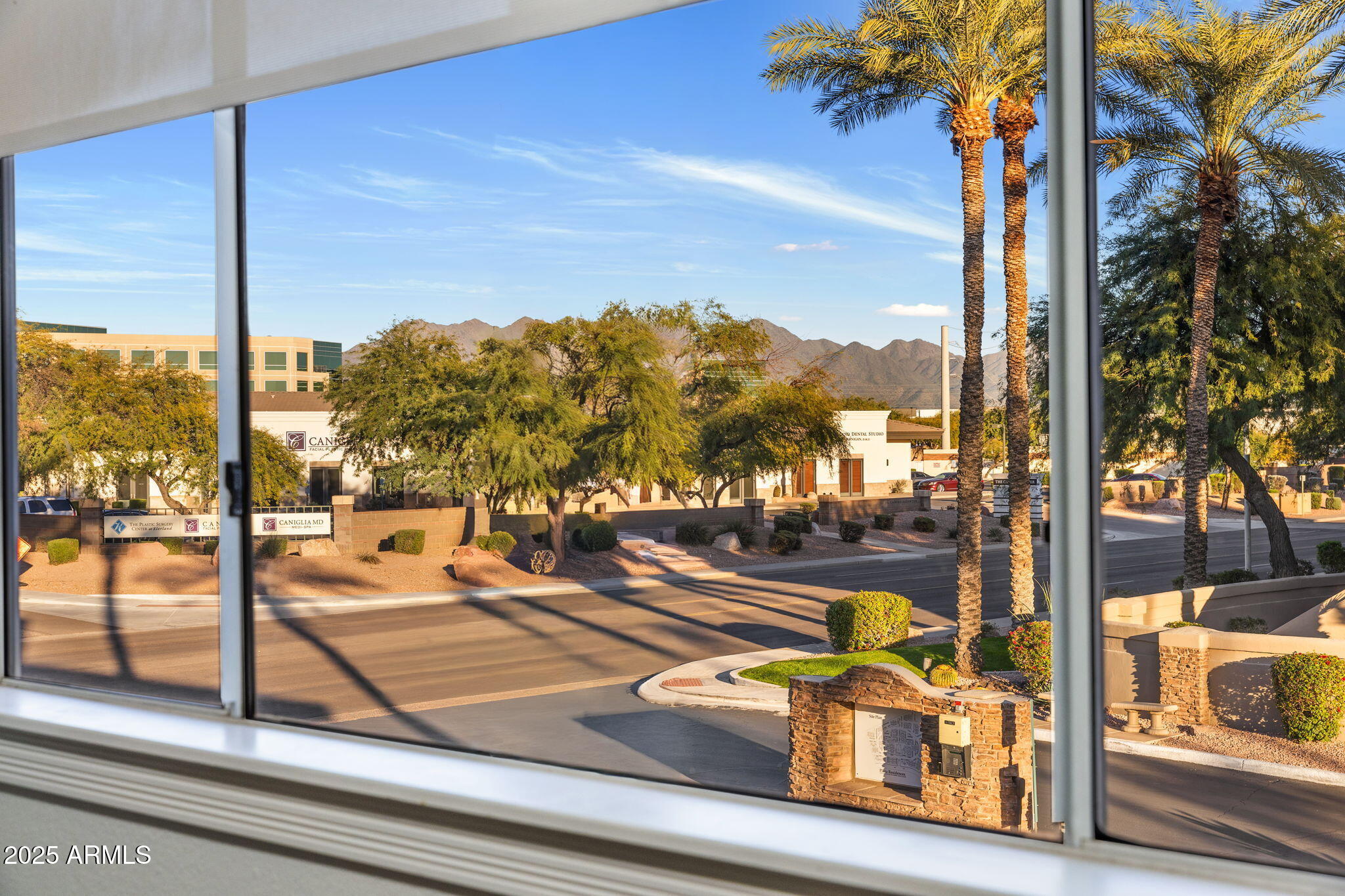 7009 E ACOMA Drive 2001