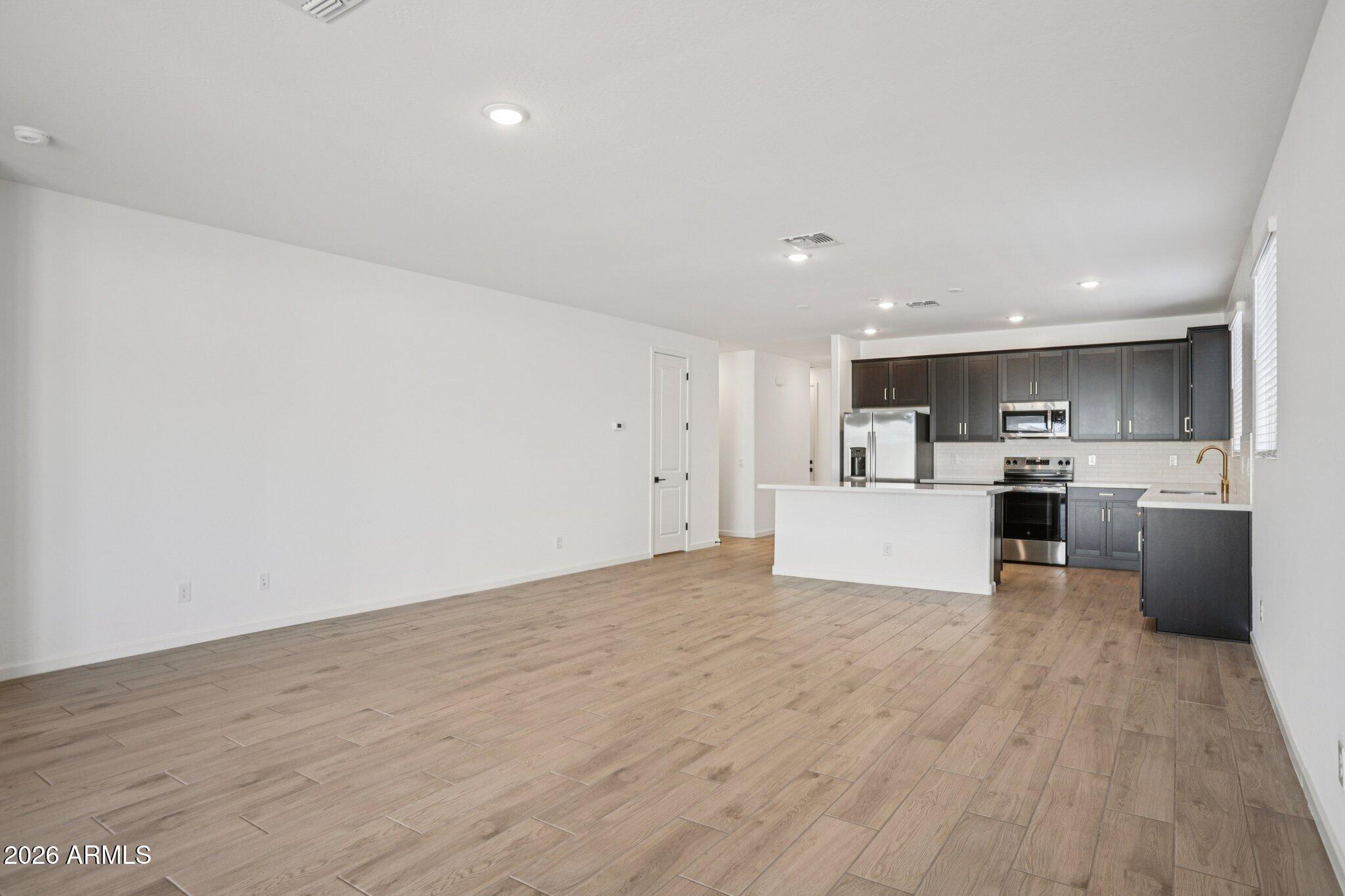 15708 W CAMDEN Avenue