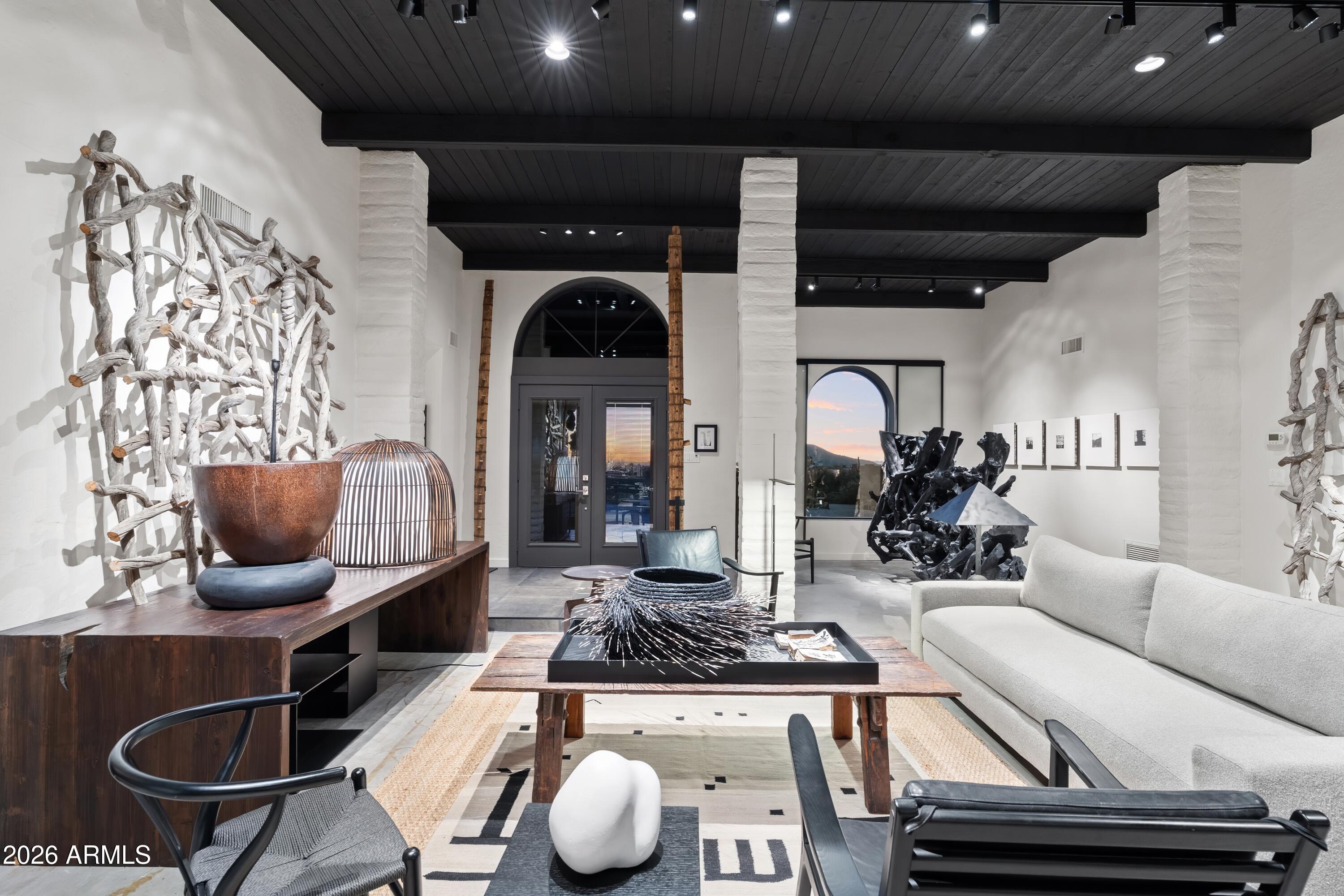 9545 E ROMPING Road 90