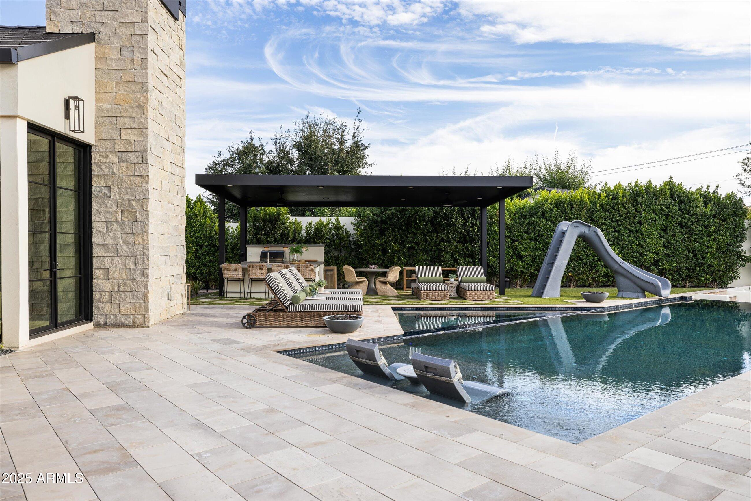 5715 E MONTEROSA Street