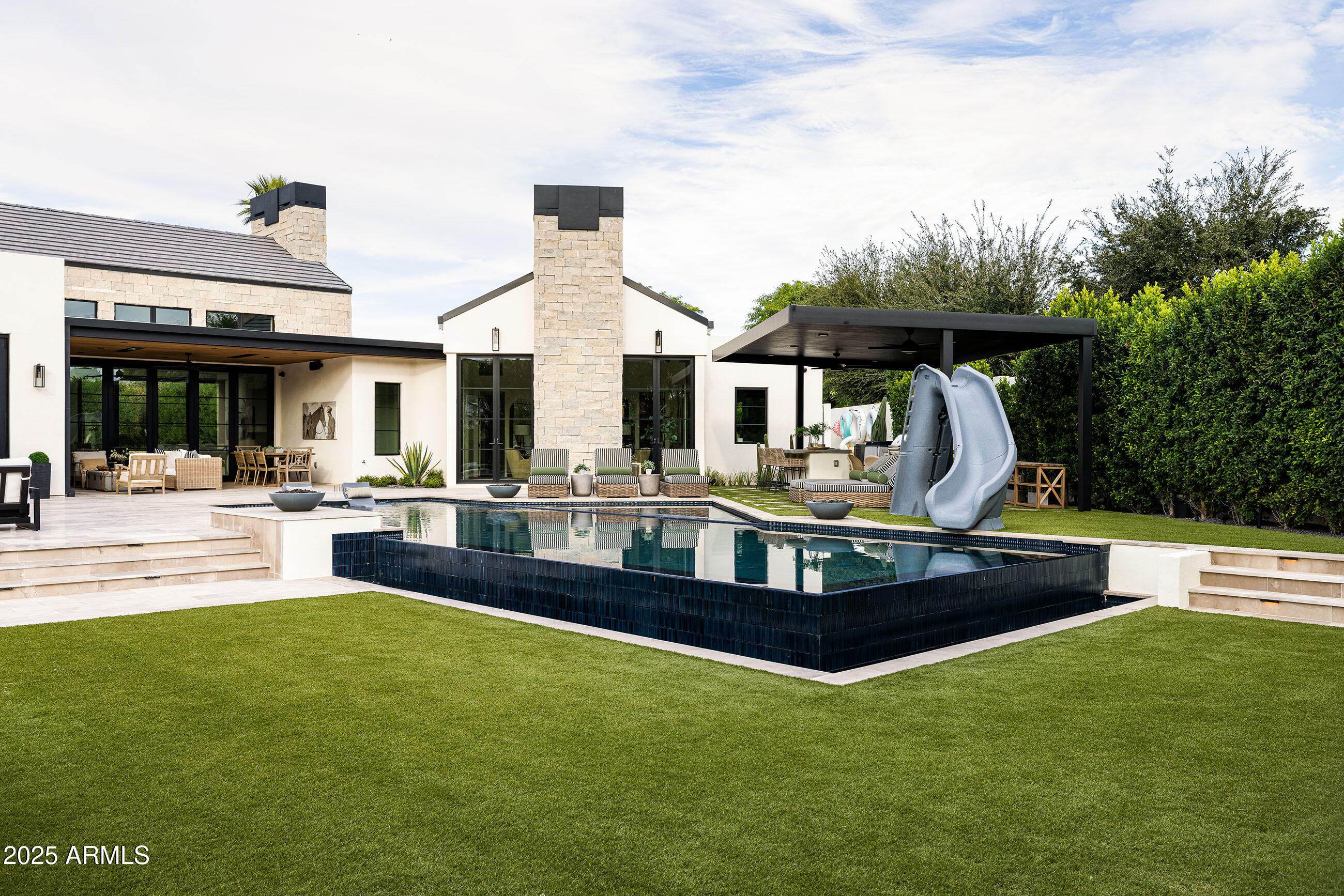 5715 E MONTEROSA Street