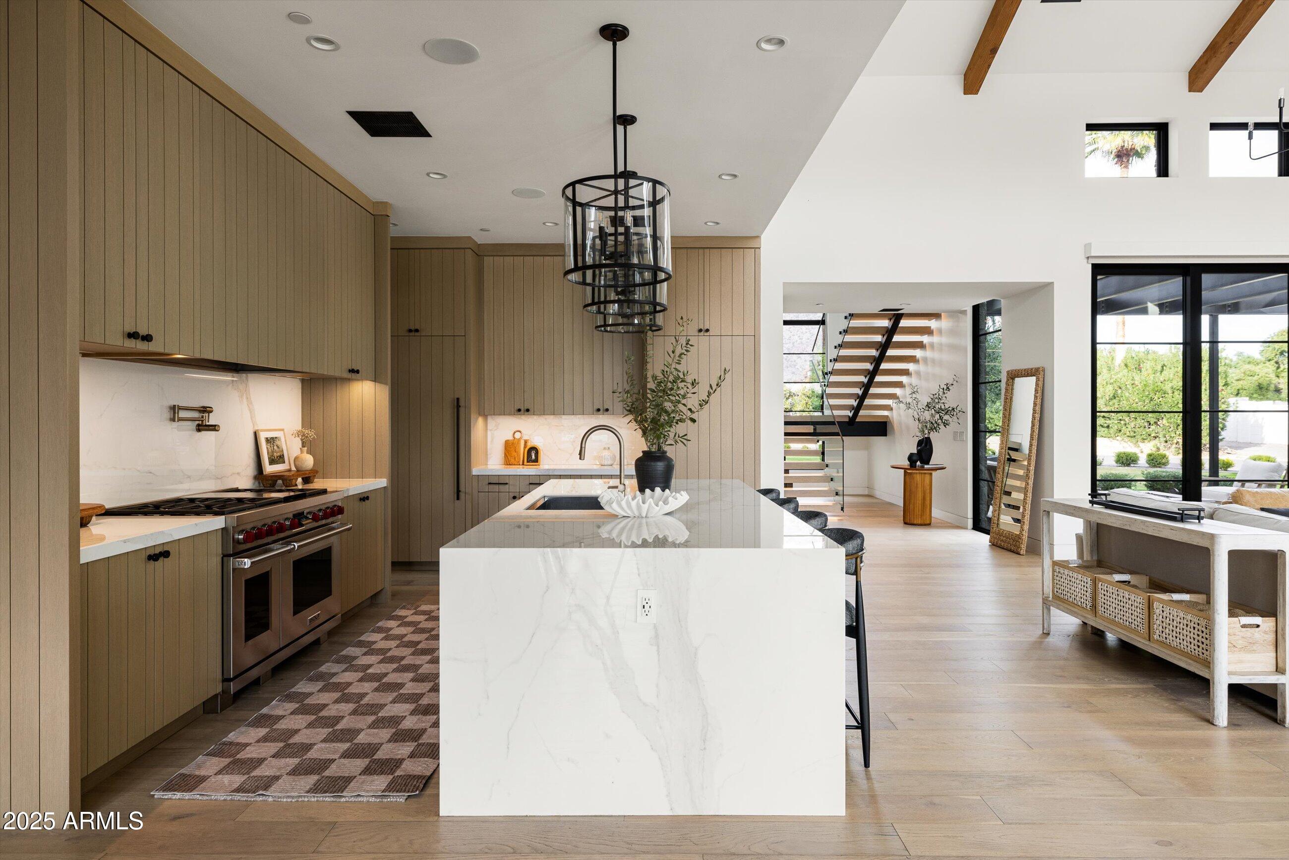 5715 E MONTEROSA Street