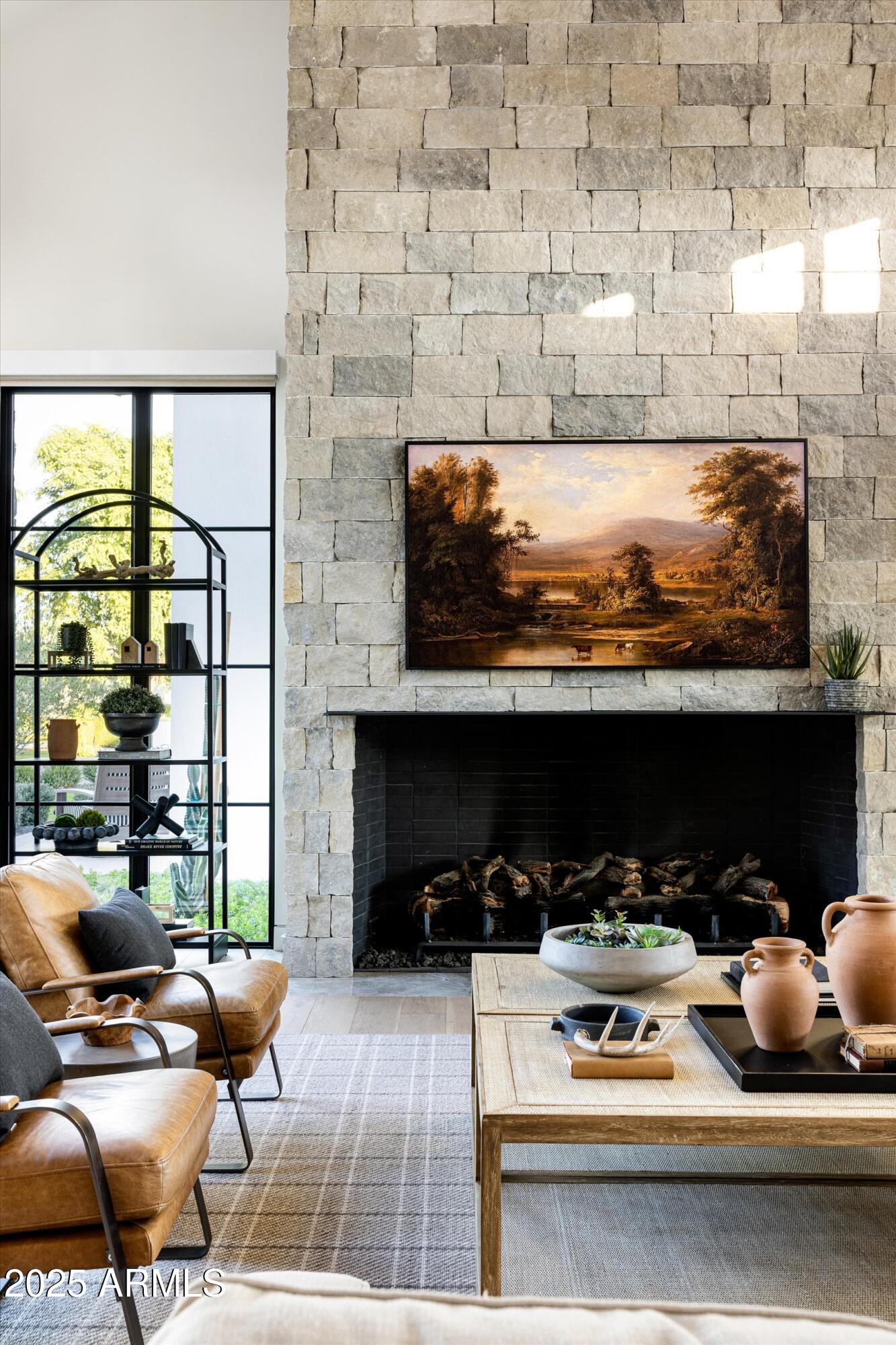 5715 E MONTEROSA Street