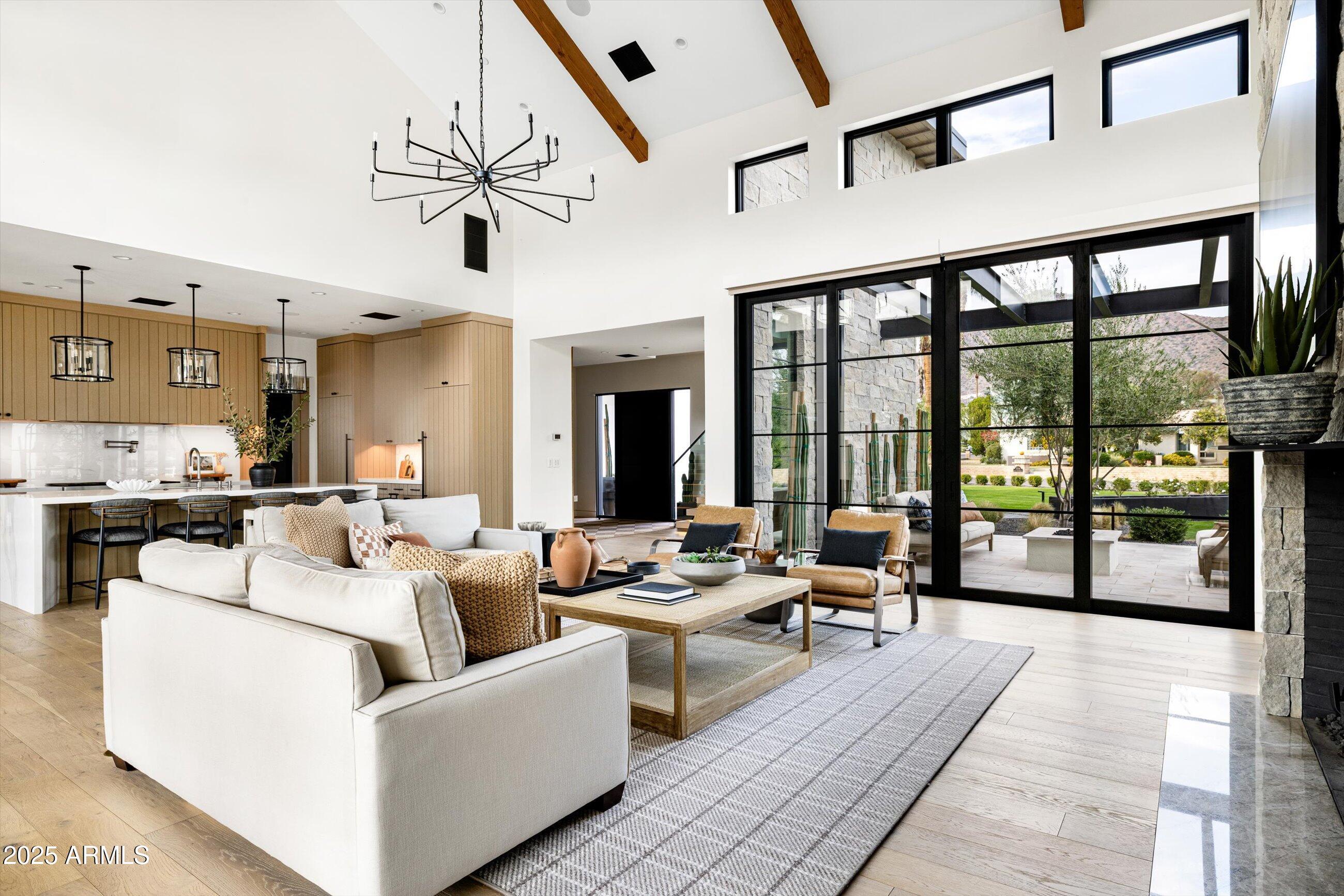 5715 E MONTEROSA Street