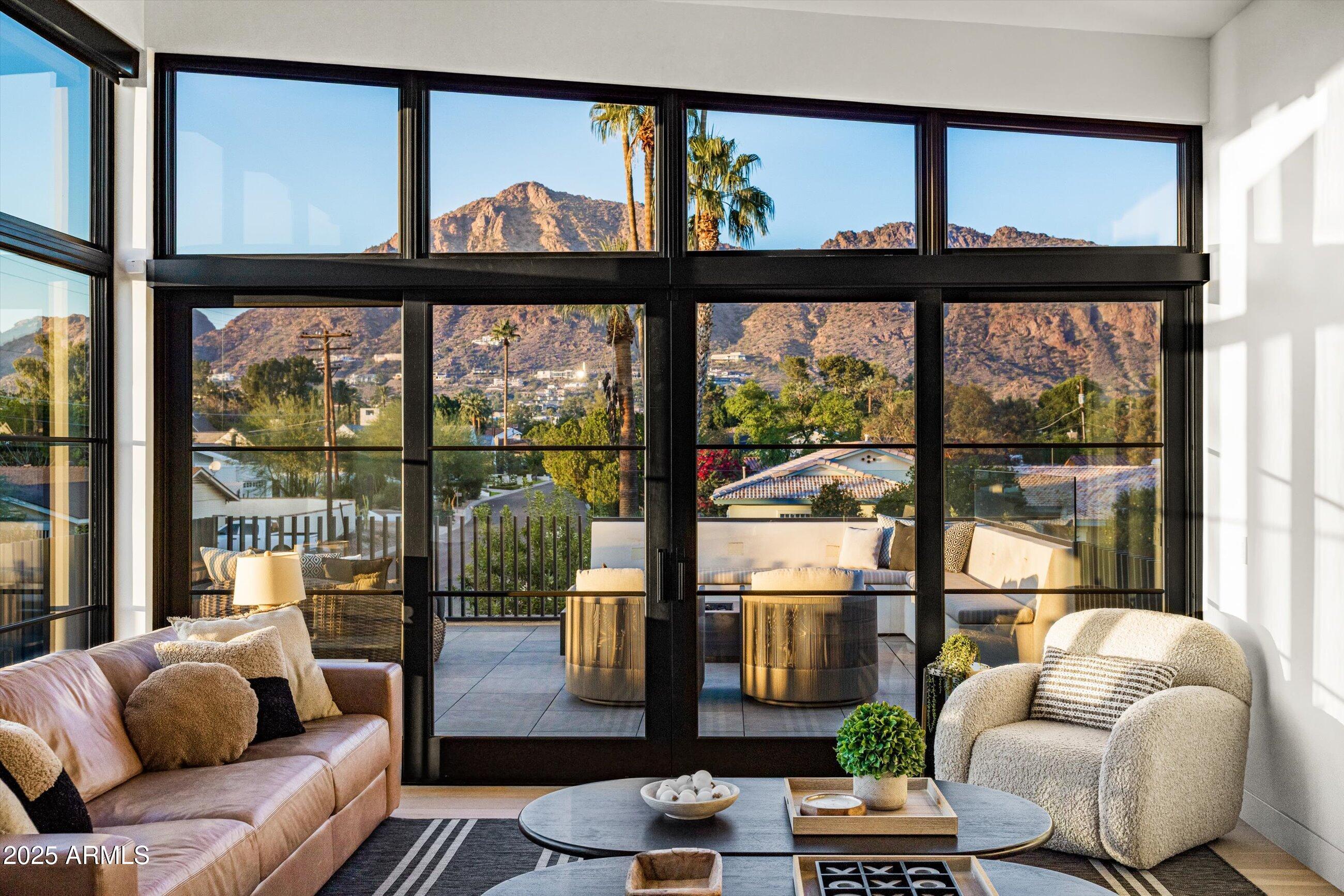 5715 E MONTEROSA Street