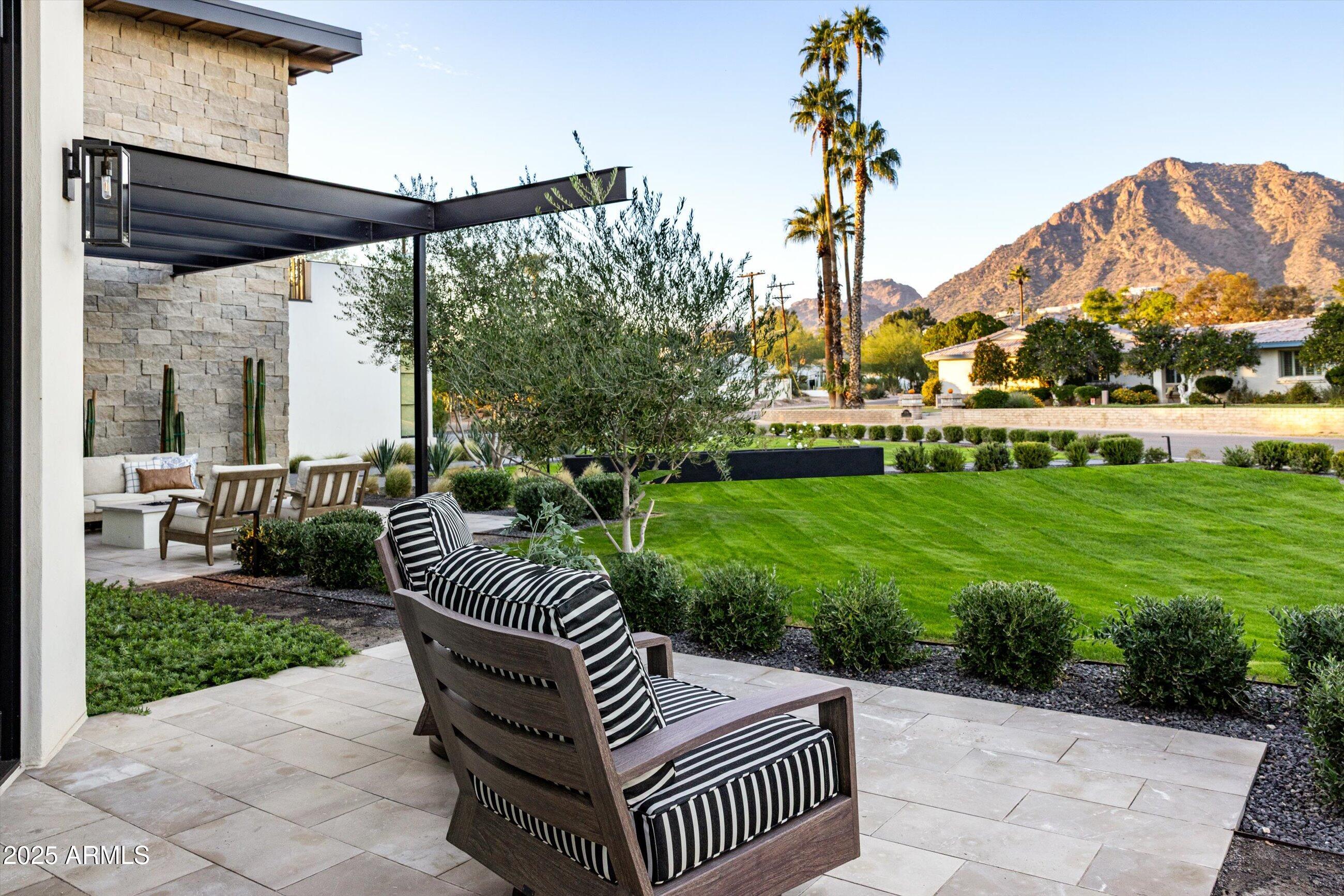 5715 E MONTEROSA Street