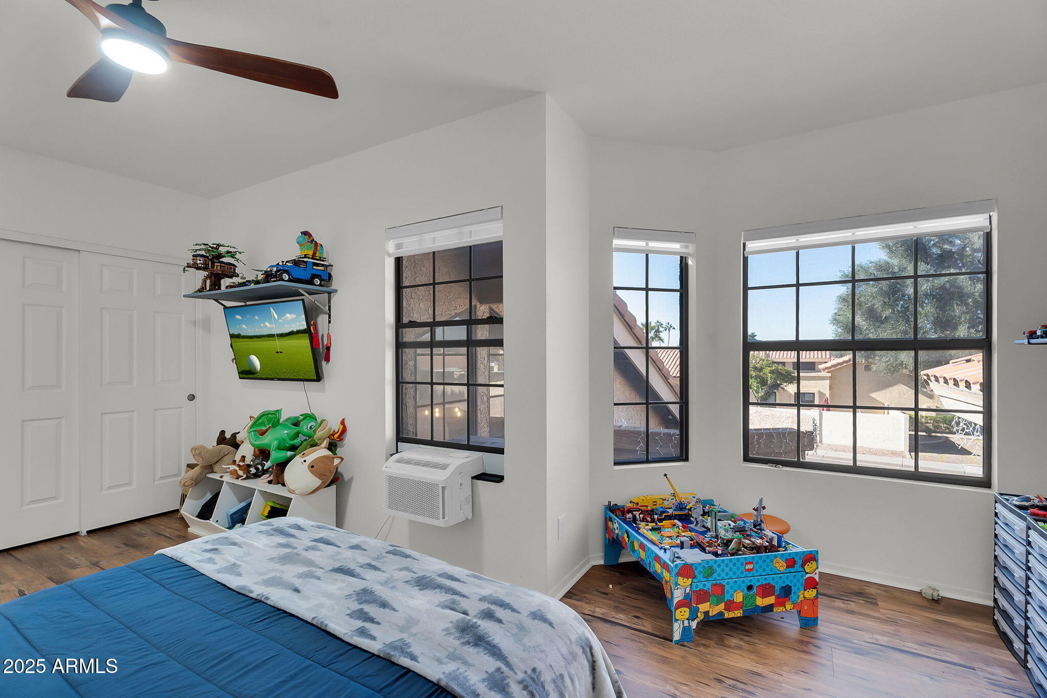 2345 W SHAWNEE Drive