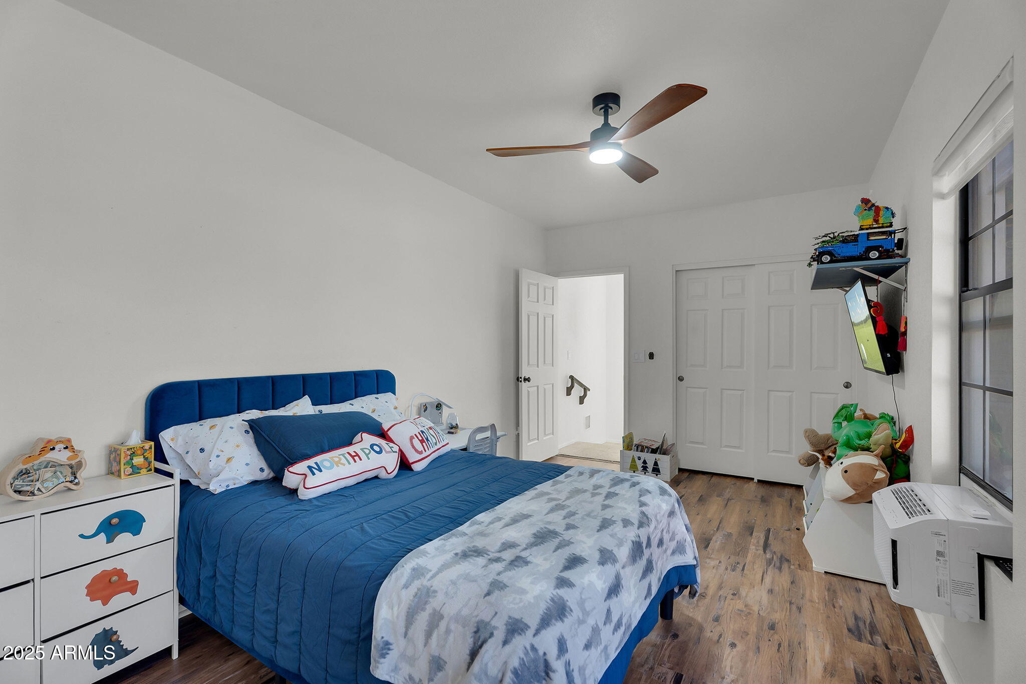 2345 W SHAWNEE Drive