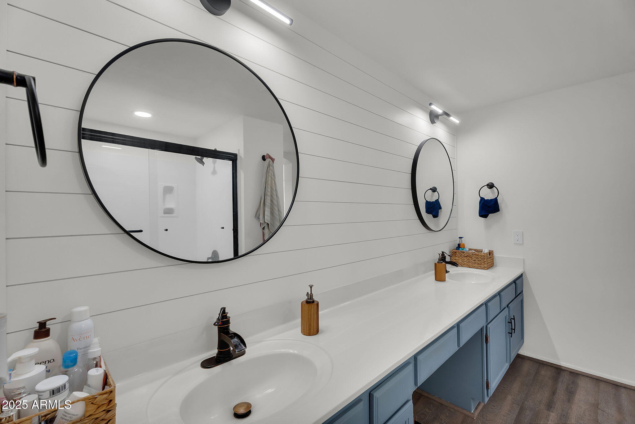 2345 W SHAWNEE Drive