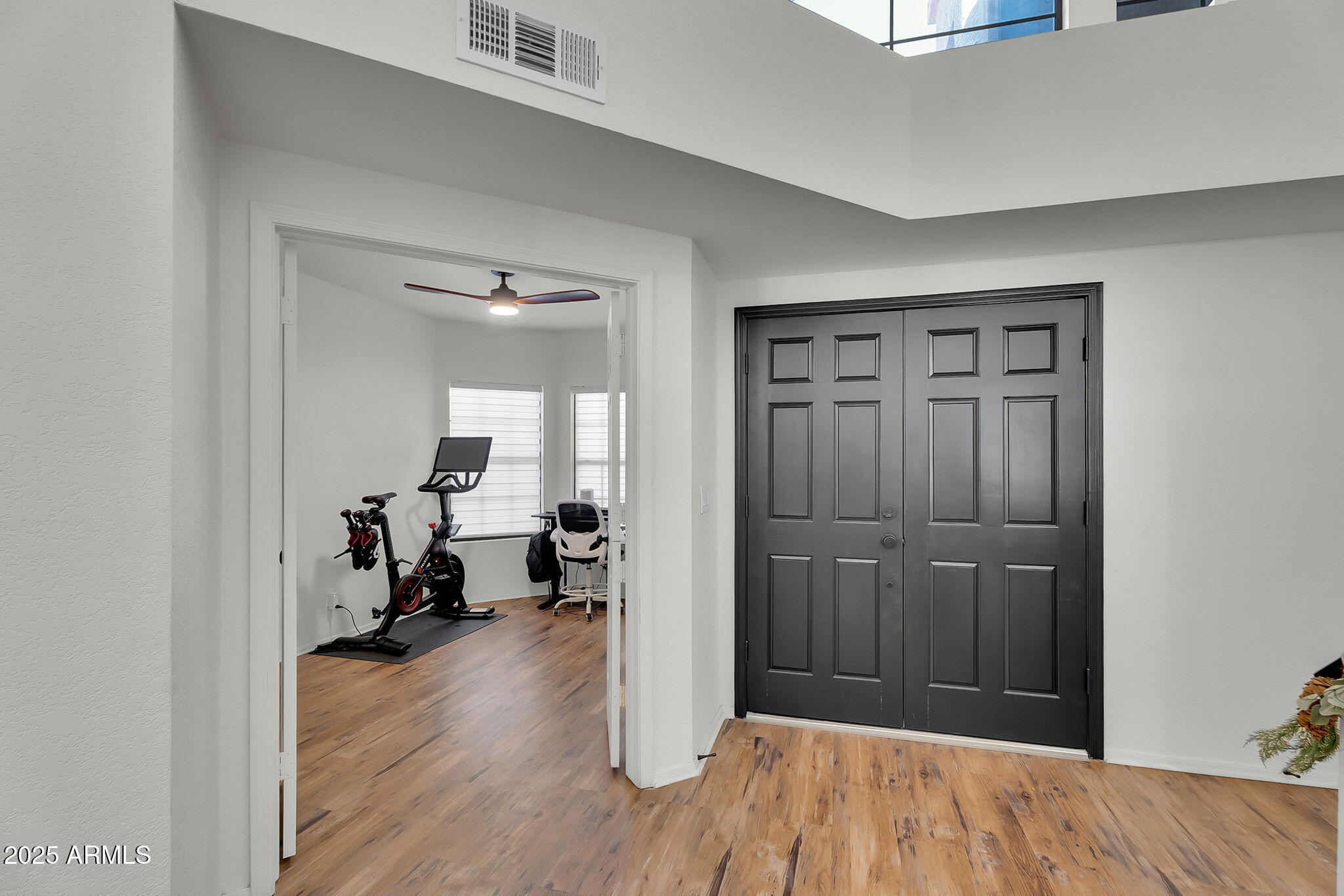 2345 W SHAWNEE Drive