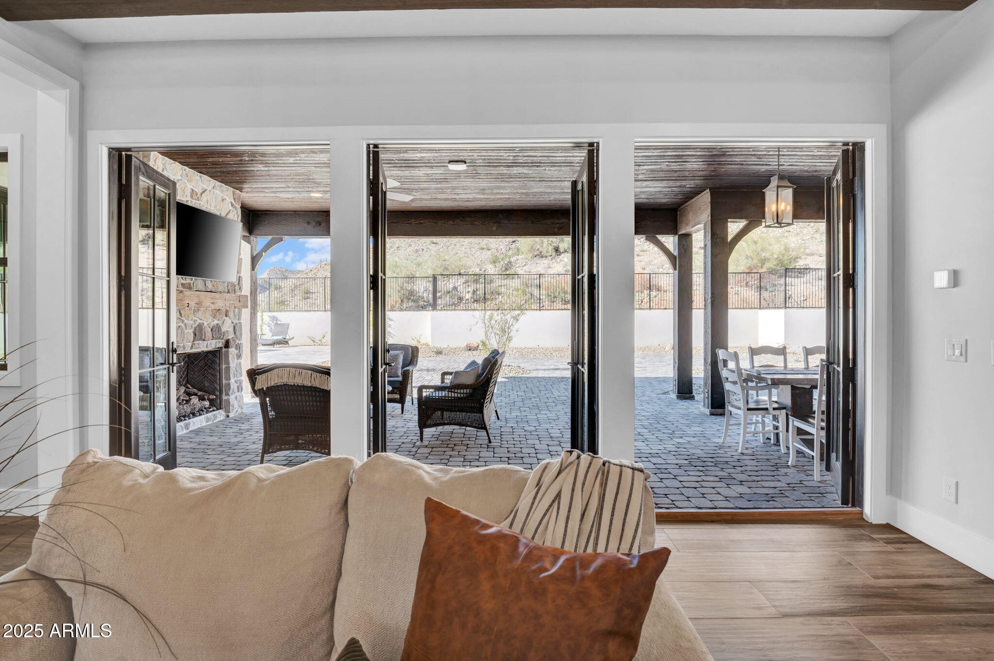 21071 W CANYON Drive