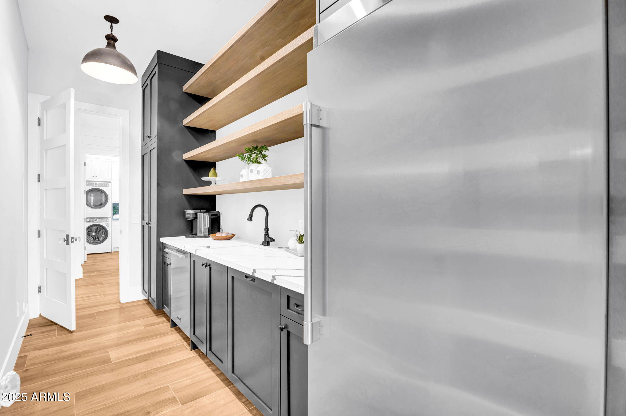 21071 W CANYON Drive