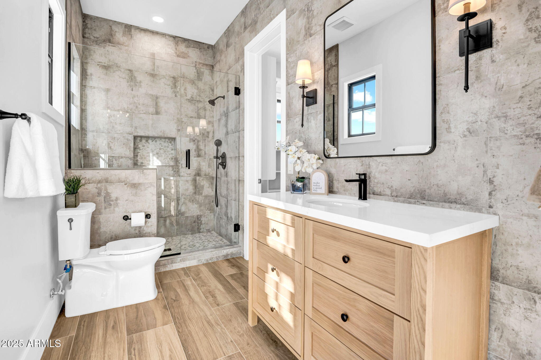 21071 W CANYON Drive