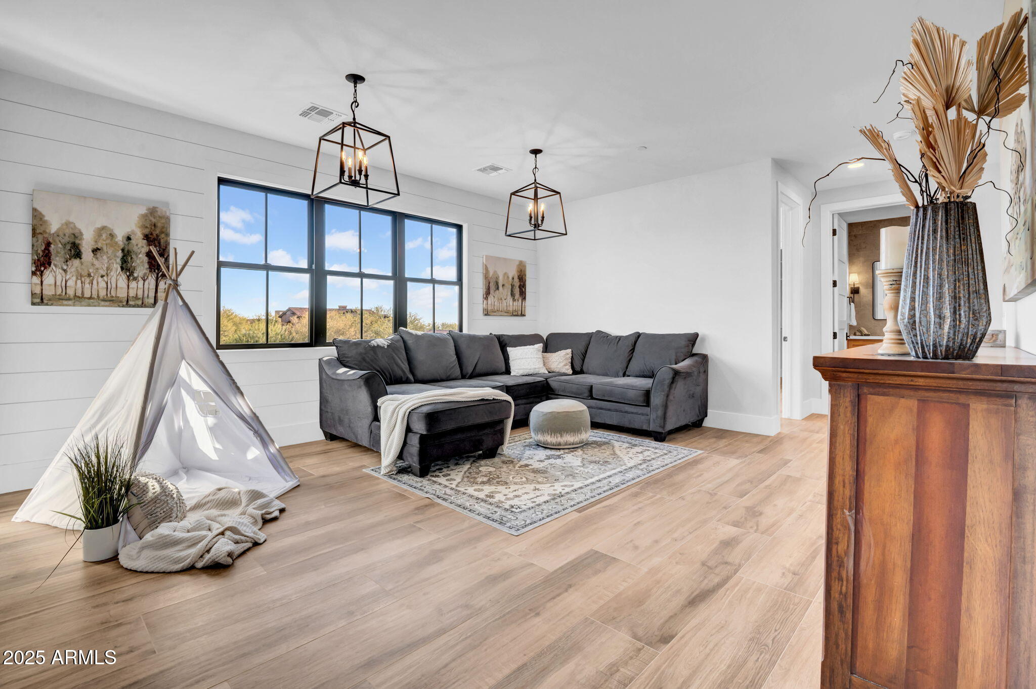 21071 W CANYON Drive