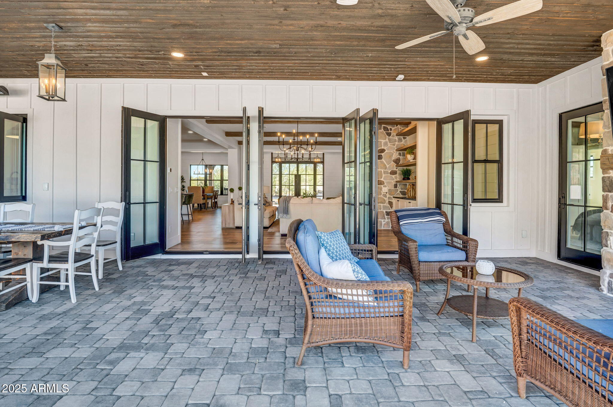 21071 W CANYON Drive