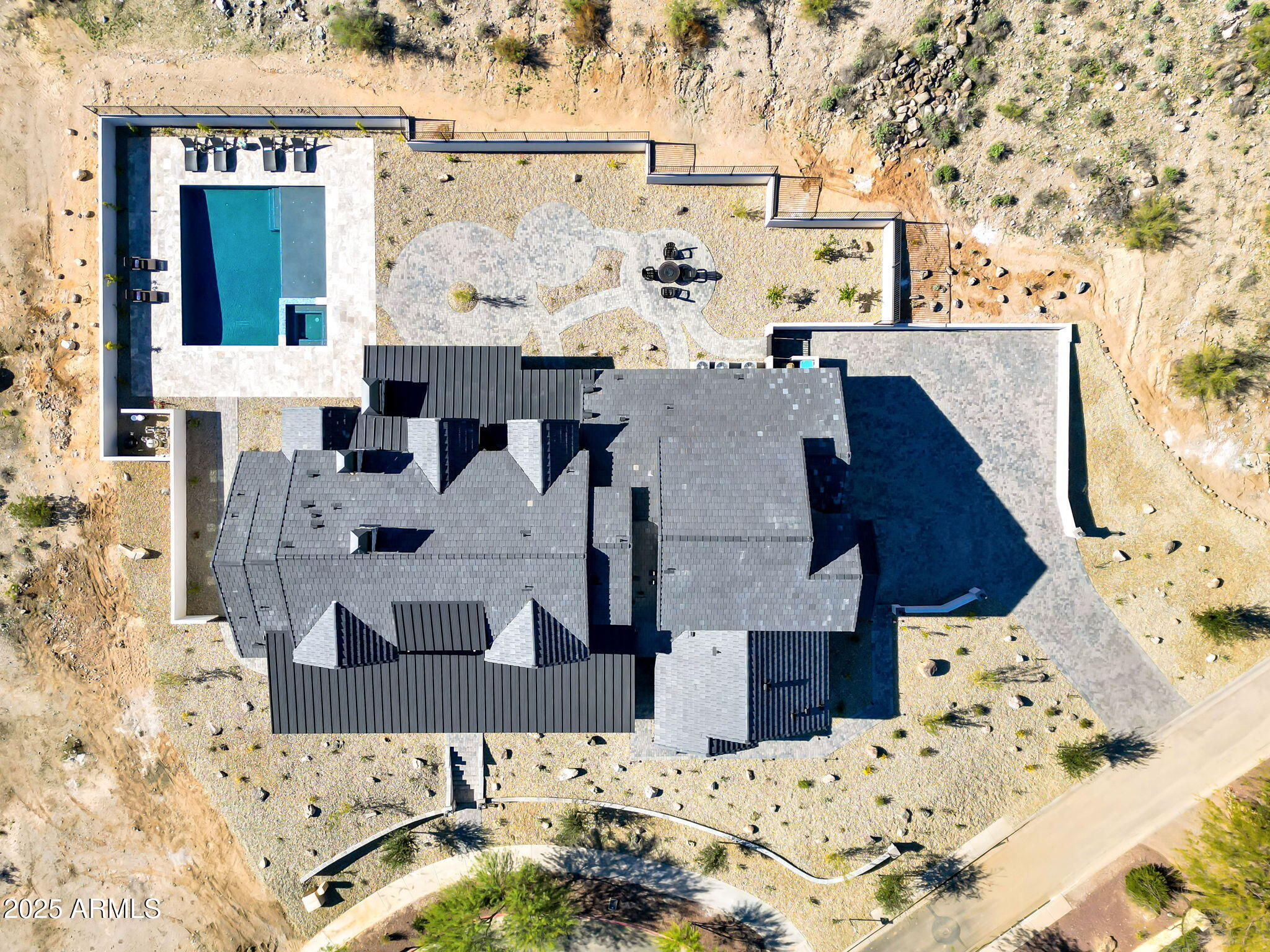 21071 W CANYON Drive