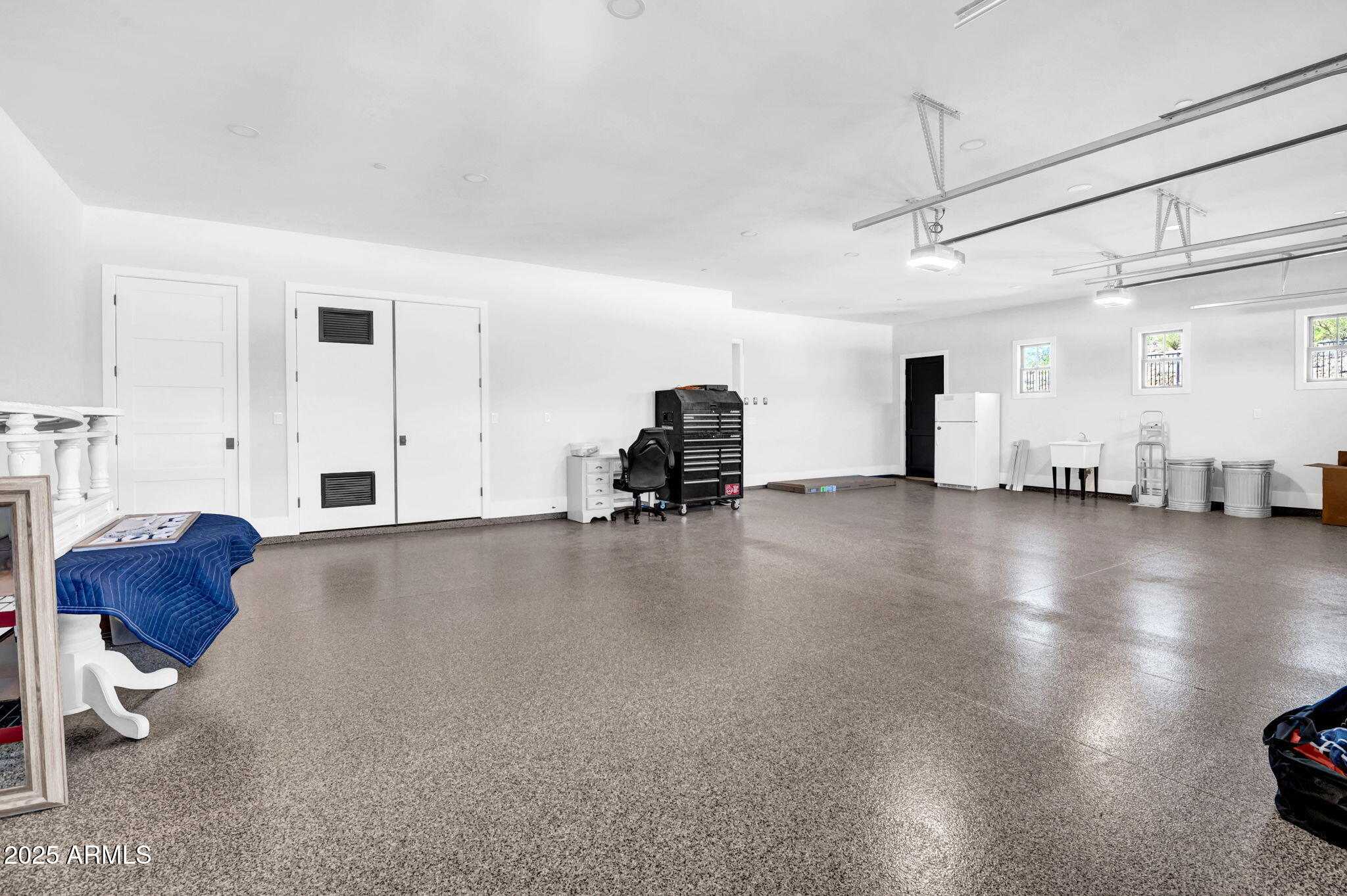 21071 W CANYON Drive