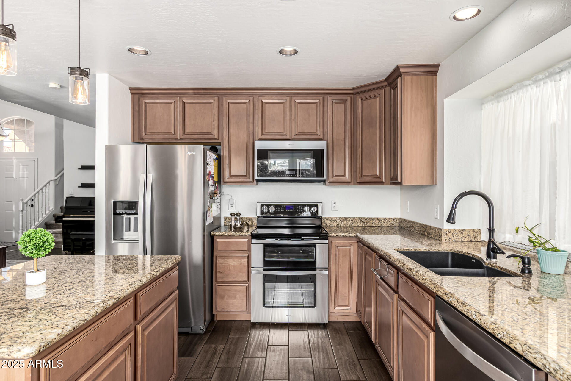 729 E GLENHAVEN Drive