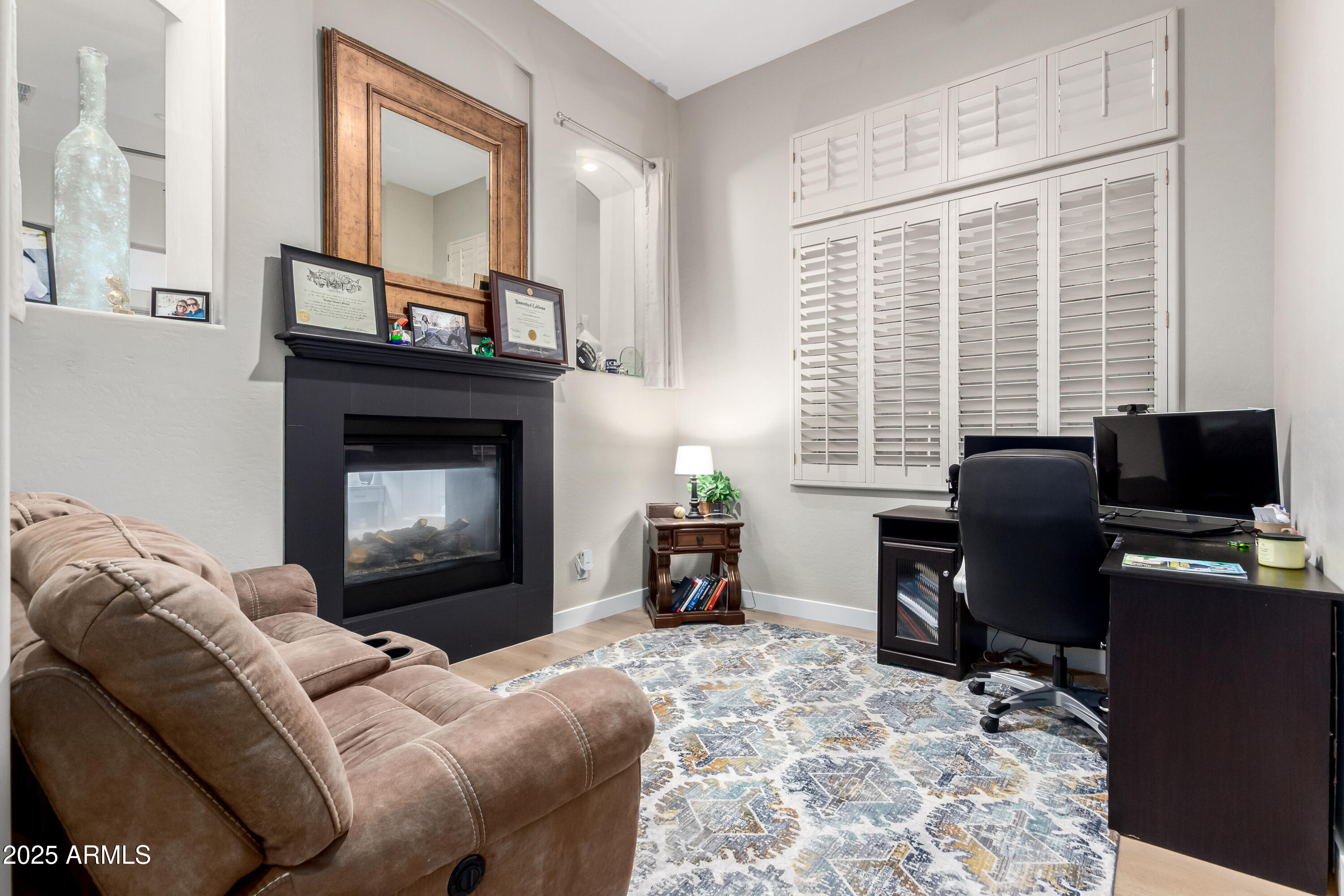 2302 W HAZELHURST Drive