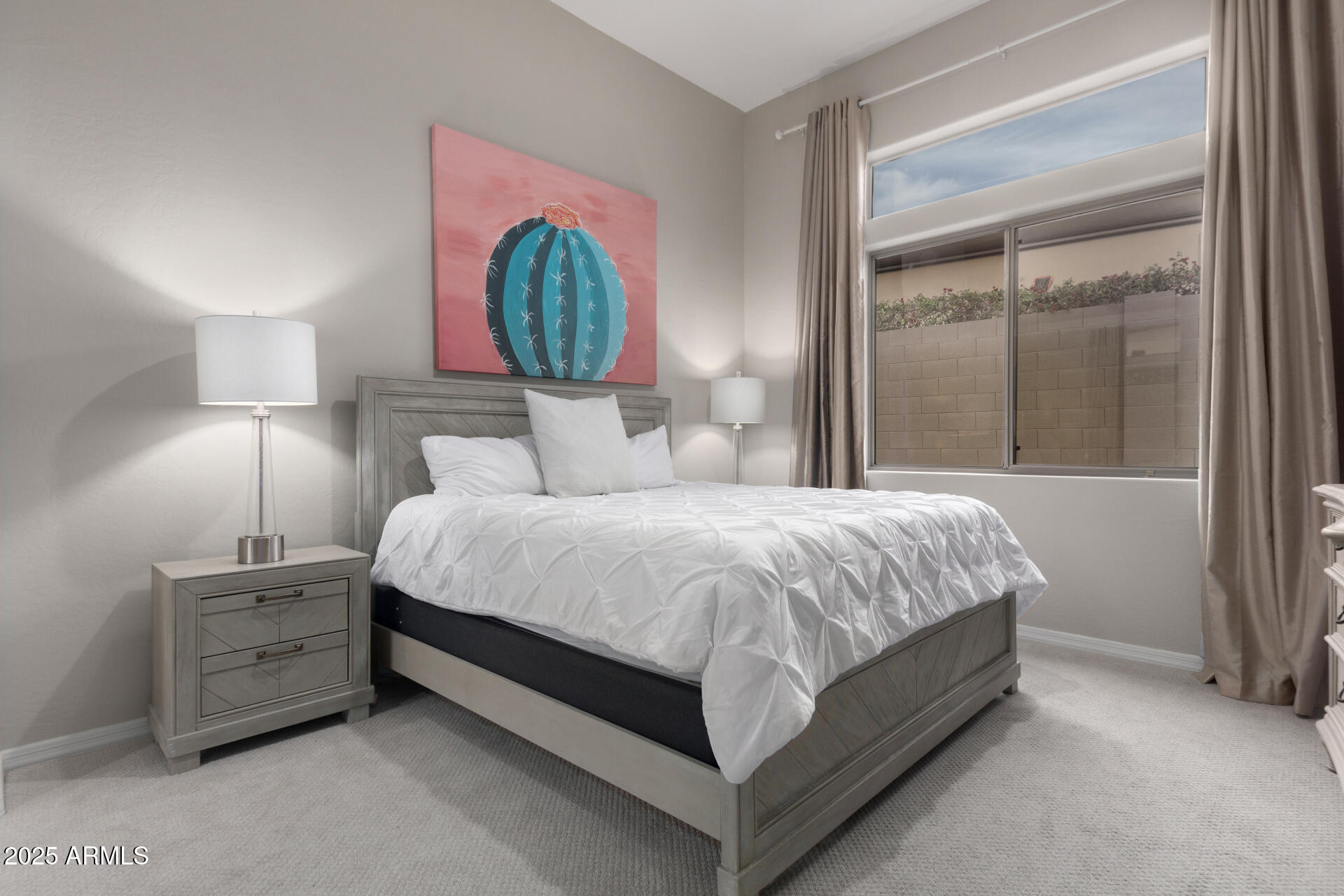 2302 W HAZELHURST Drive