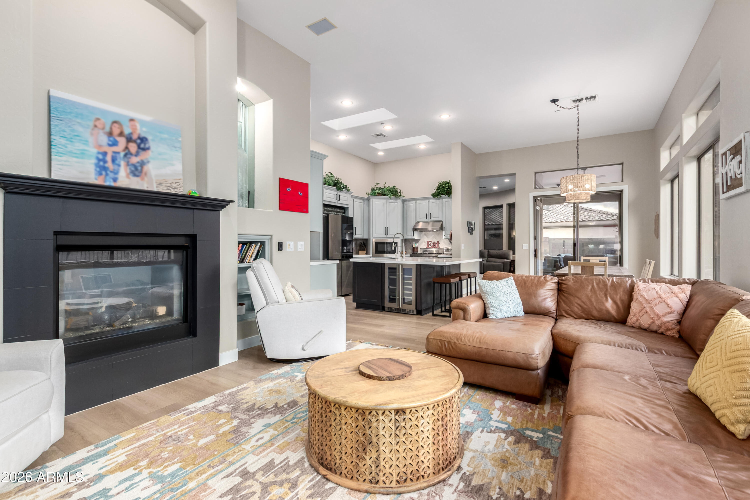 2302 W HAZELHURST Drive