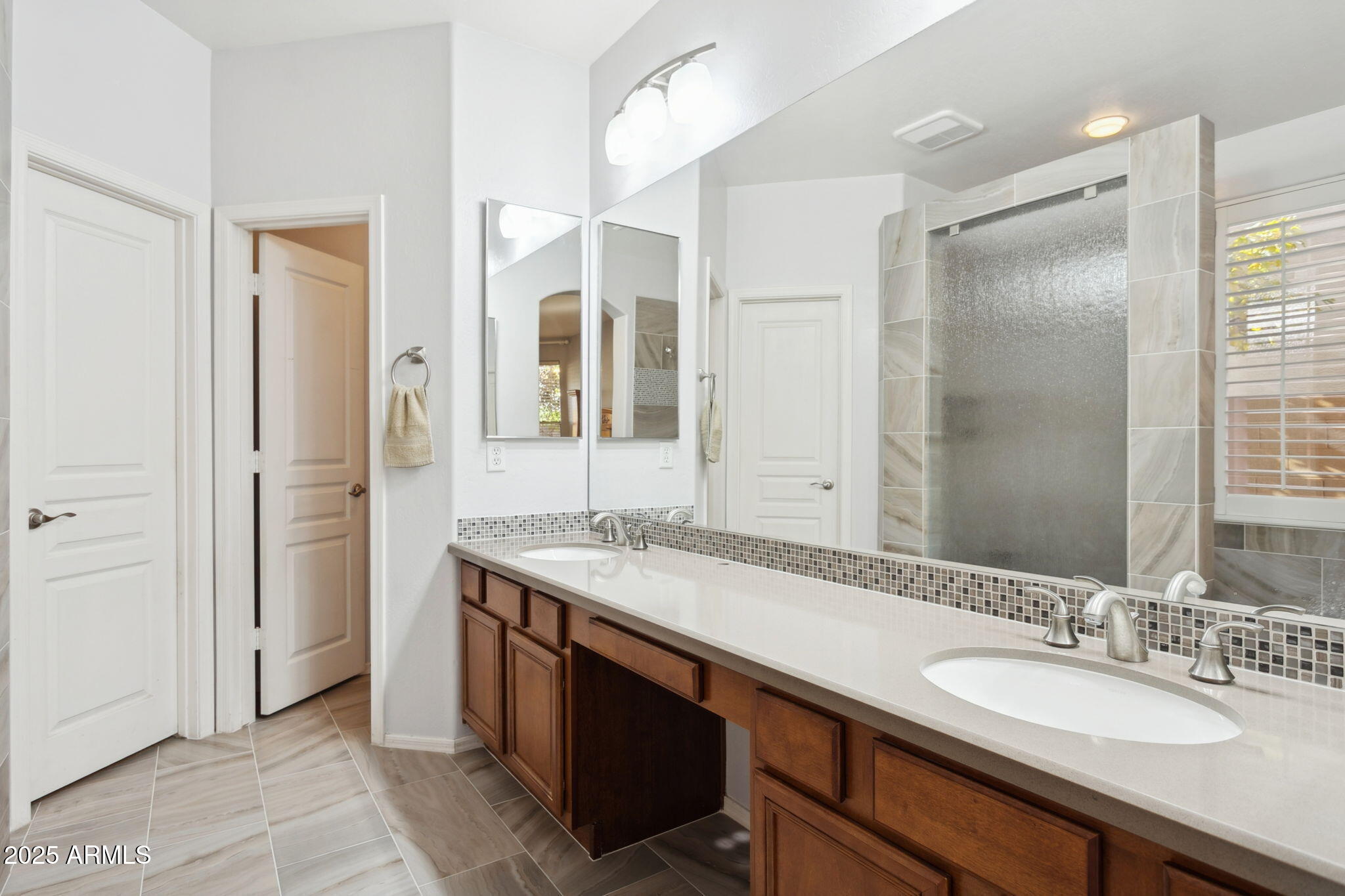 13556 W MONTEBELLO Avenue