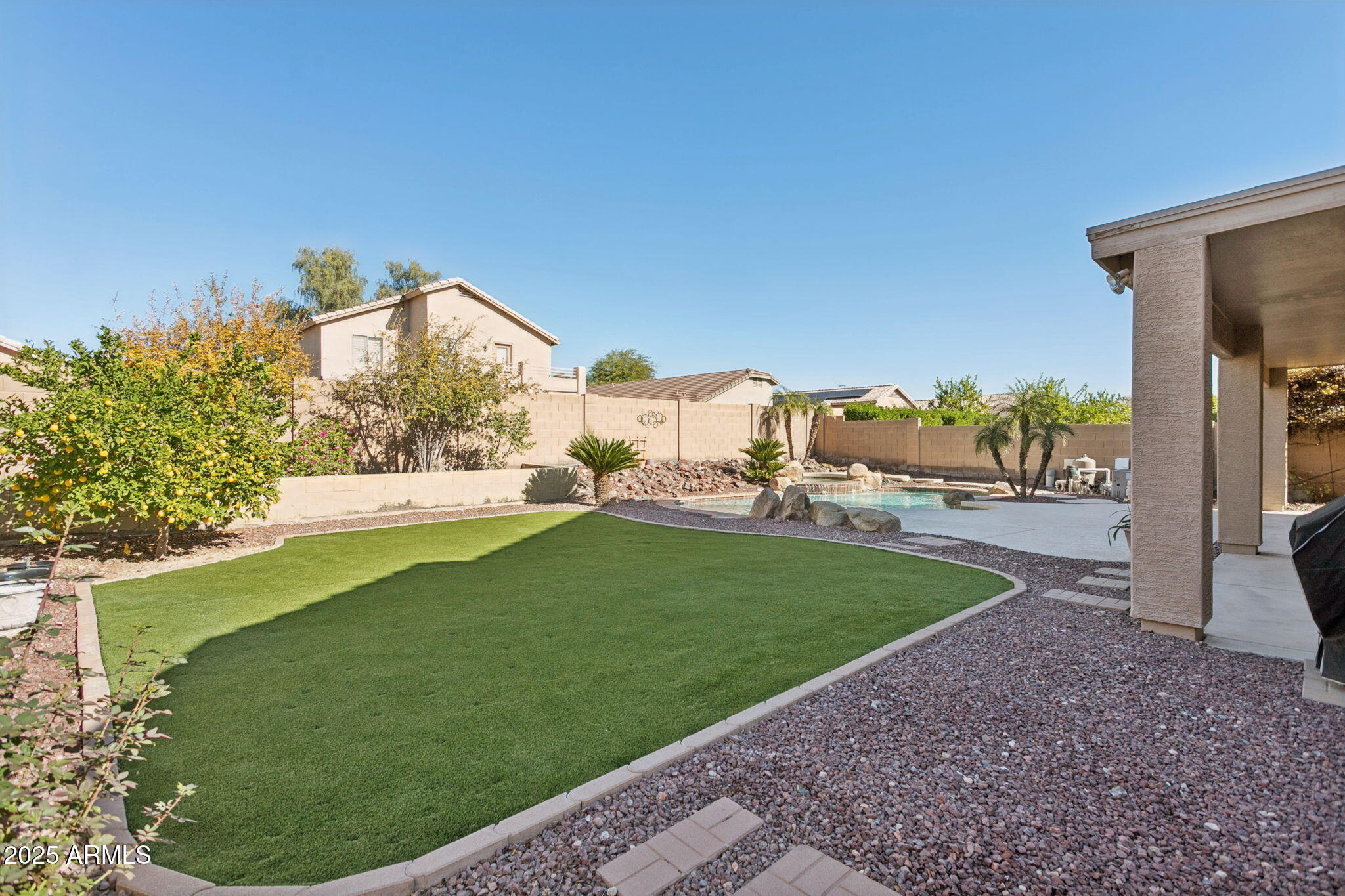 13556 W MONTEBELLO Avenue