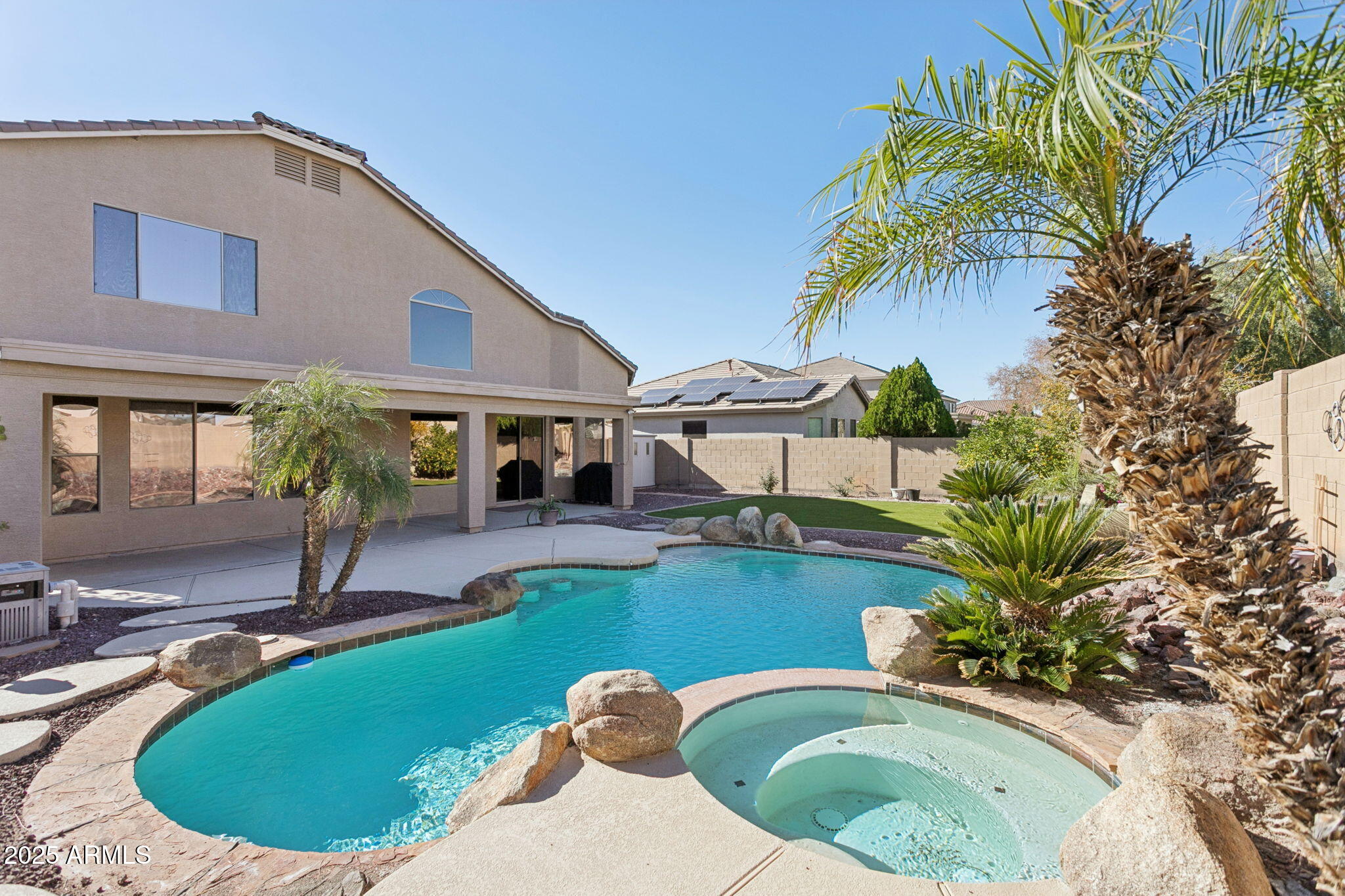 13556 W MONTEBELLO Avenue