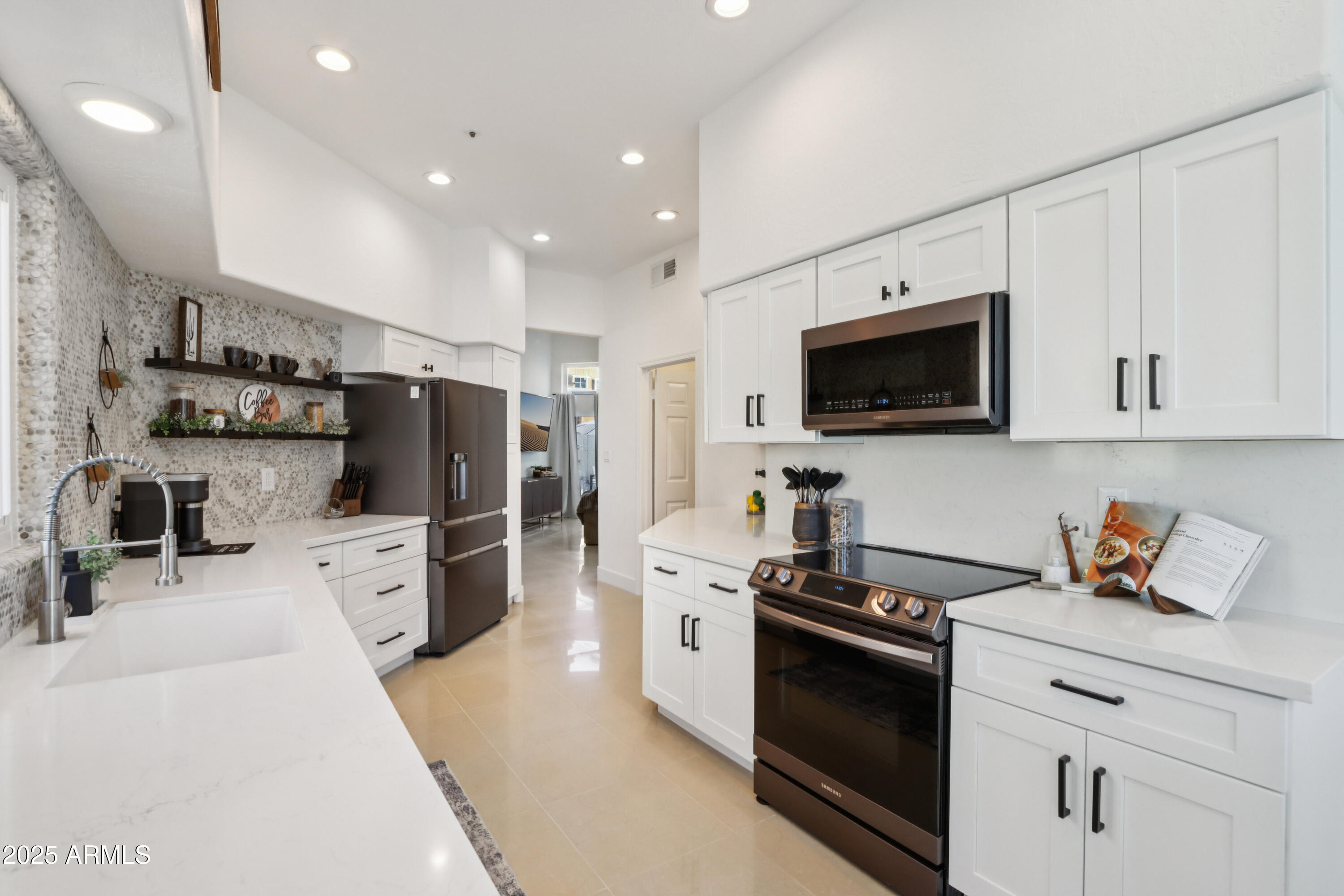 10030 E CELTIC Drive