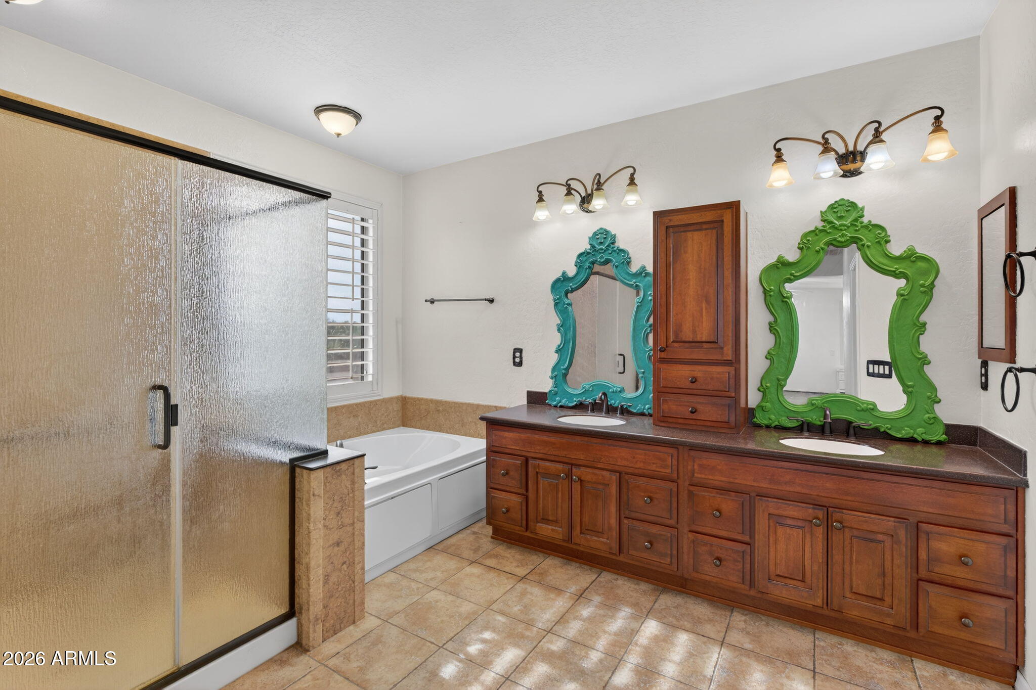 4167 E RAVENSWOOD Drive