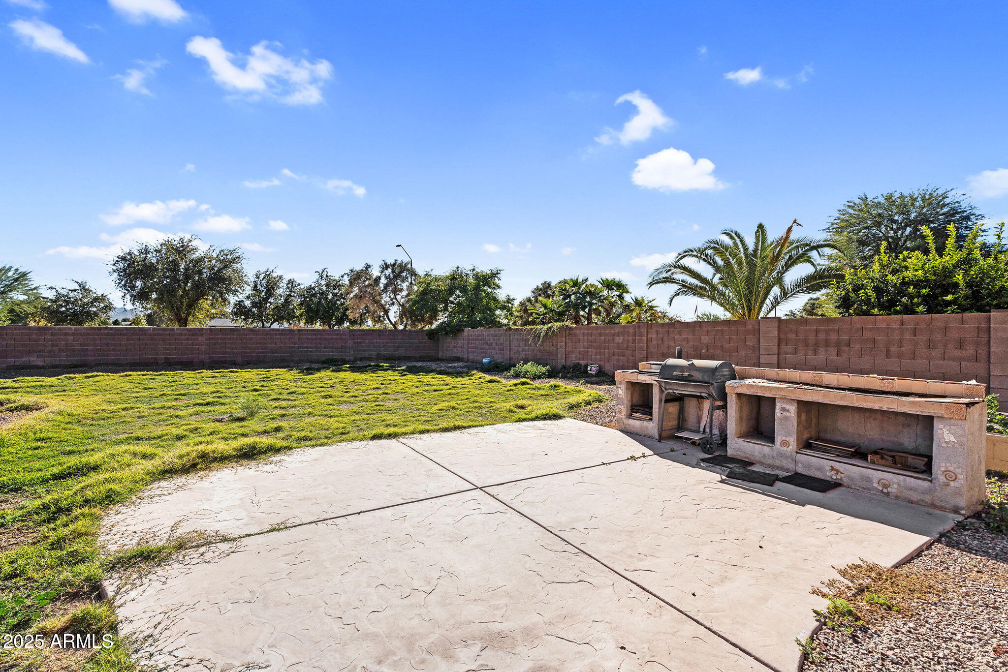 4167 E RAVENSWOOD Drive