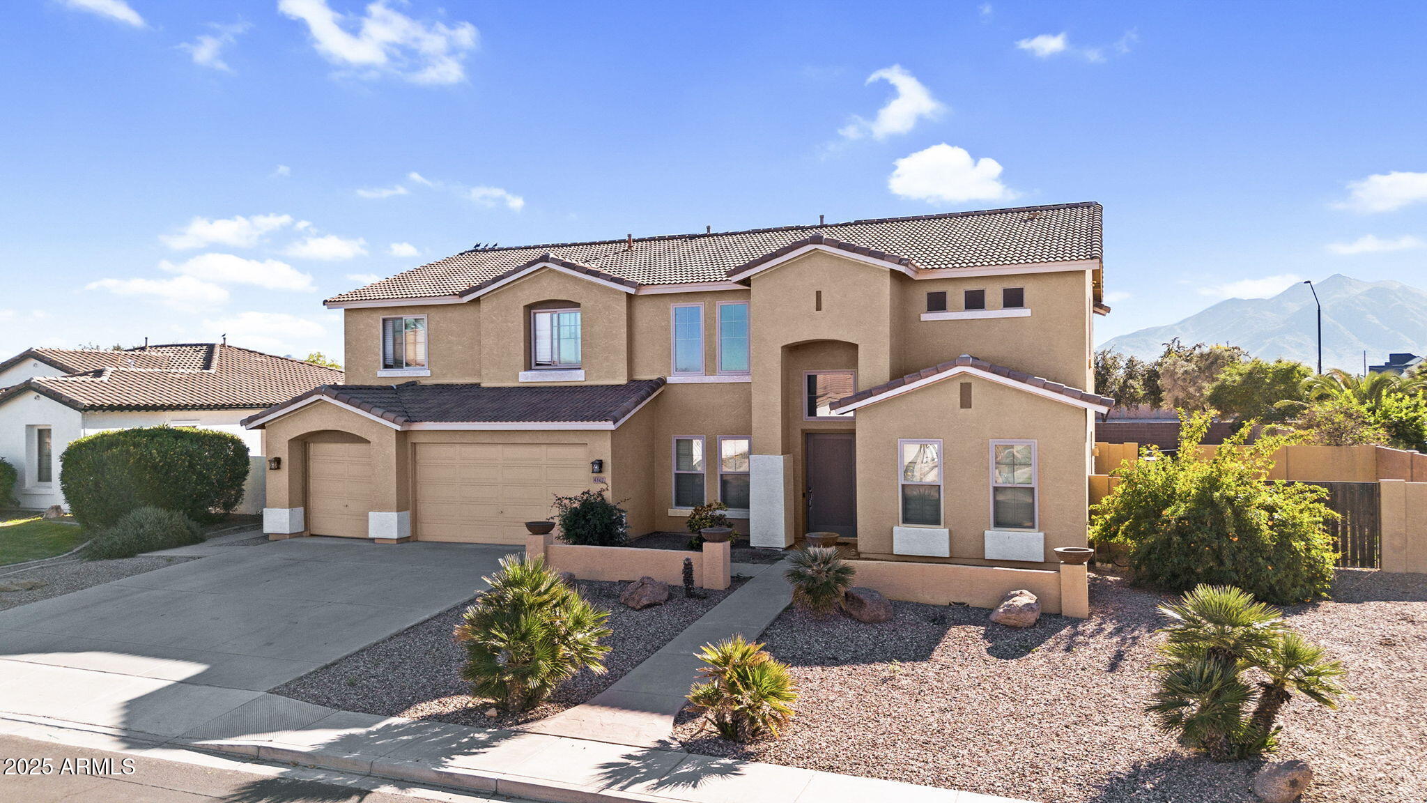 4167 E RAVENSWOOD Drive