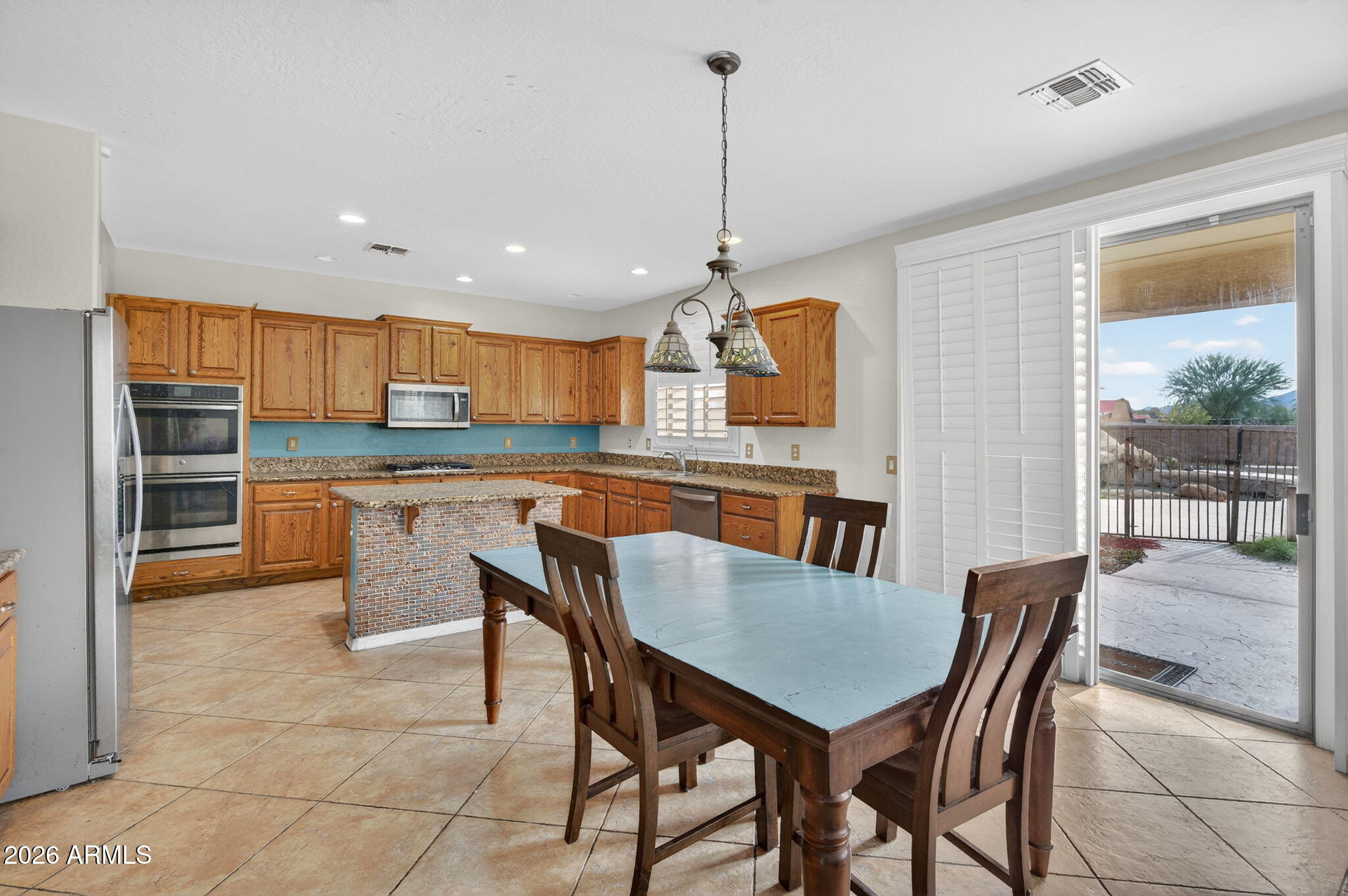 4167 E RAVENSWOOD Drive