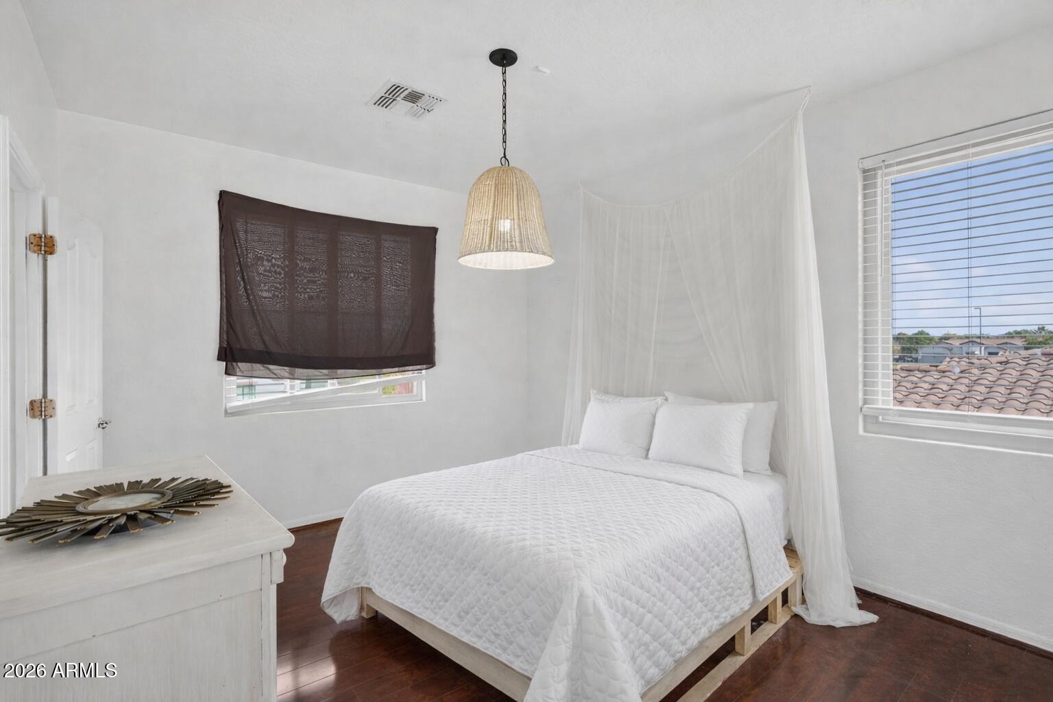 4167 E RAVENSWOOD Drive