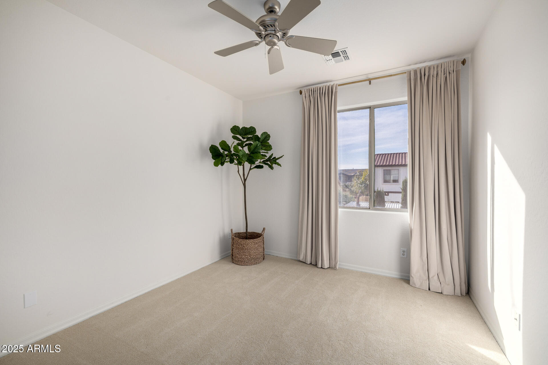 377 W DESERT BROOM Drive