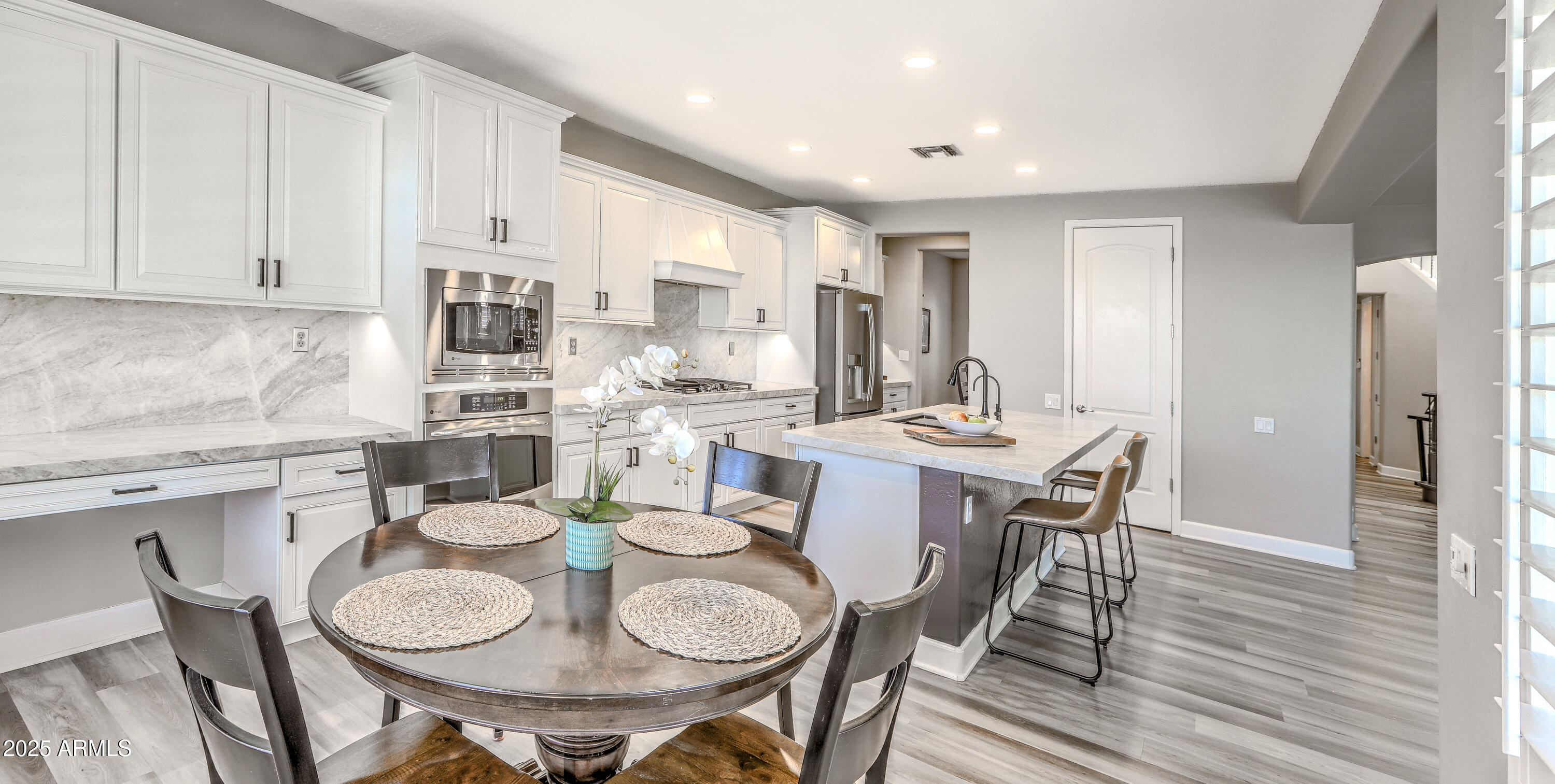 21621 N 39TH Terrace