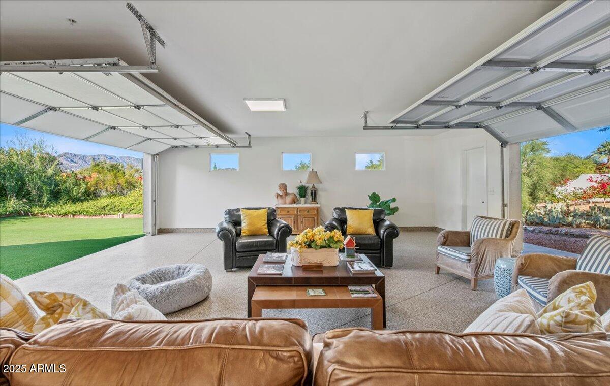 4830 E Mcdonald Drive