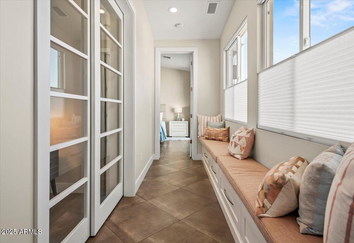 4830 E Mcdonald Drive