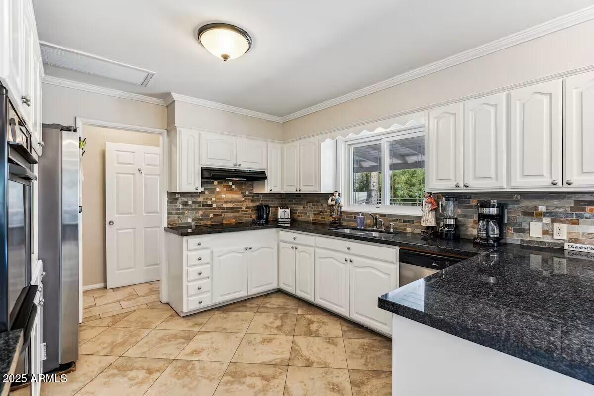 4830 E Mcdonald Drive