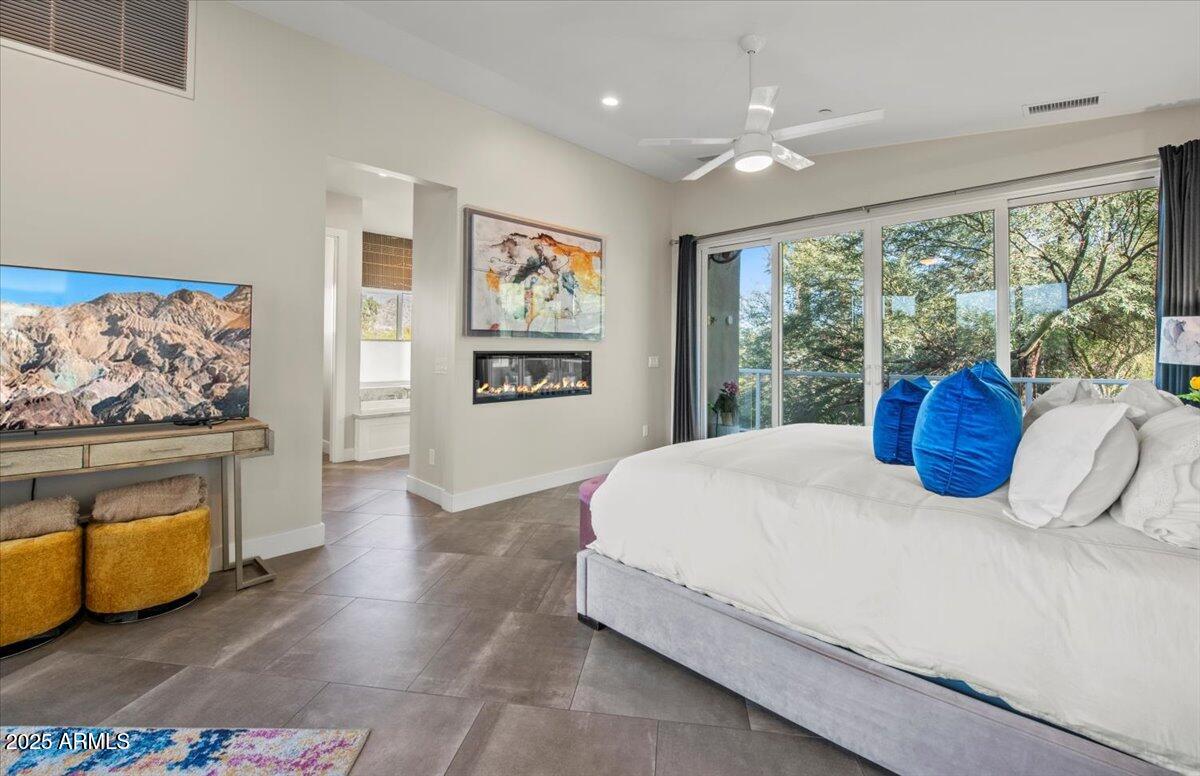 4830 E Mcdonald Drive