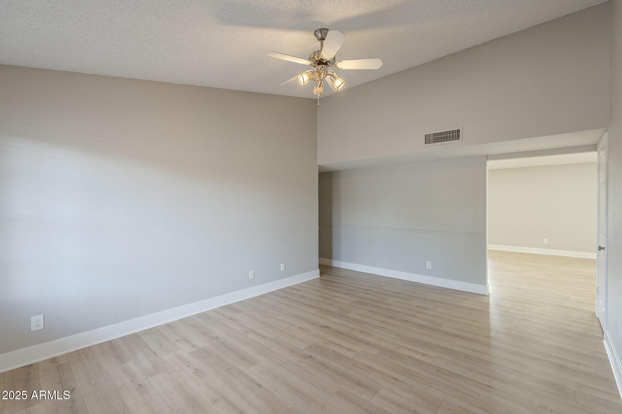 6443 E SANDRA Terrace